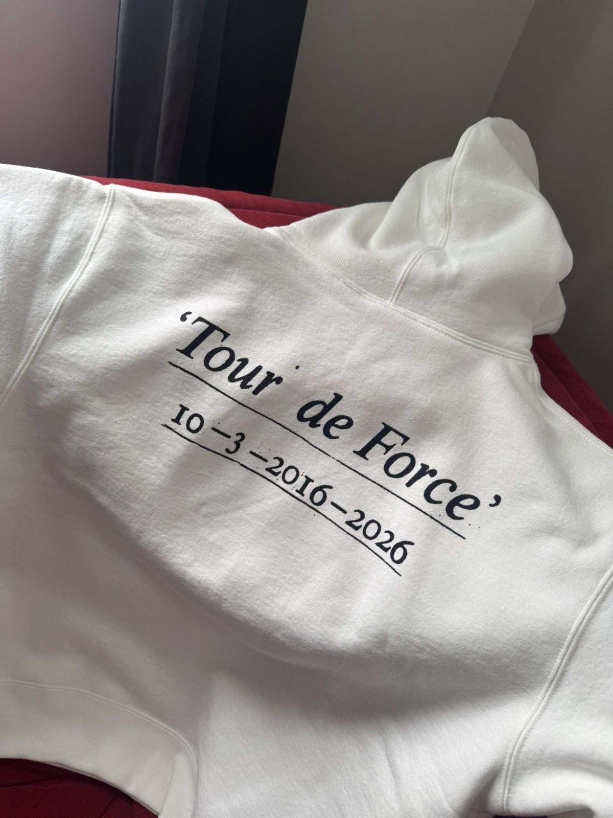 Supreme supreme paris exclusive 10th anniversary hoodie sweatshirt Size US S / EU 44-46 / 1 - 3 Thumbnail
