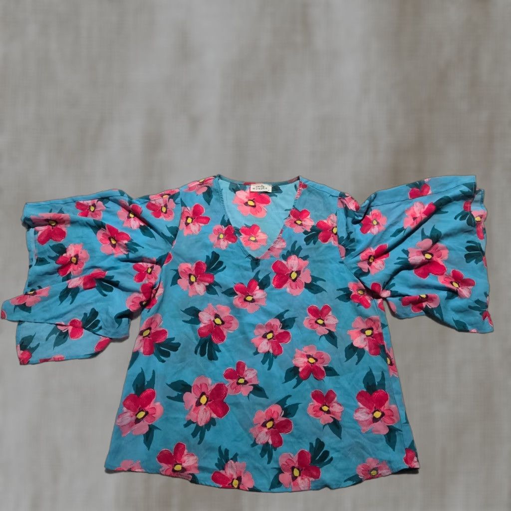 Vintage Emily Shirt Women L Blue Floral Short Sleeve V-Neck Blouse Size Large - Flower Pattern Casual Shirt Size L / US 10 / IT 46 - 1 Thumbnail