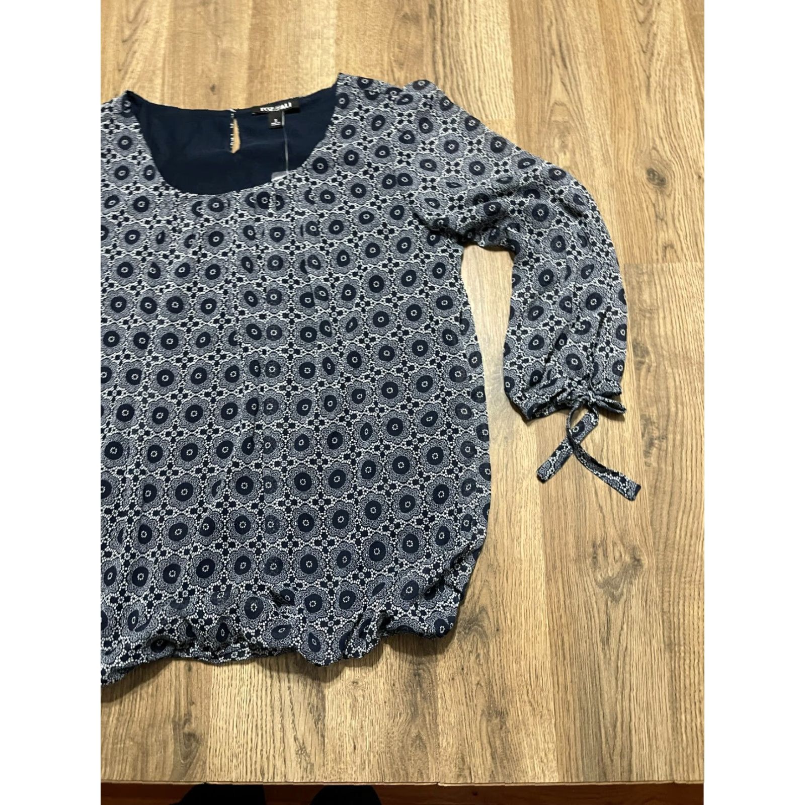 Vintage Roz And Ali Shirt Women’s Small Blue 3/4 Sleeve Allover Print T-Shirt Casual Regular Size Small Womens Size S / US 4 / IT 40 - 4 Thumbnail