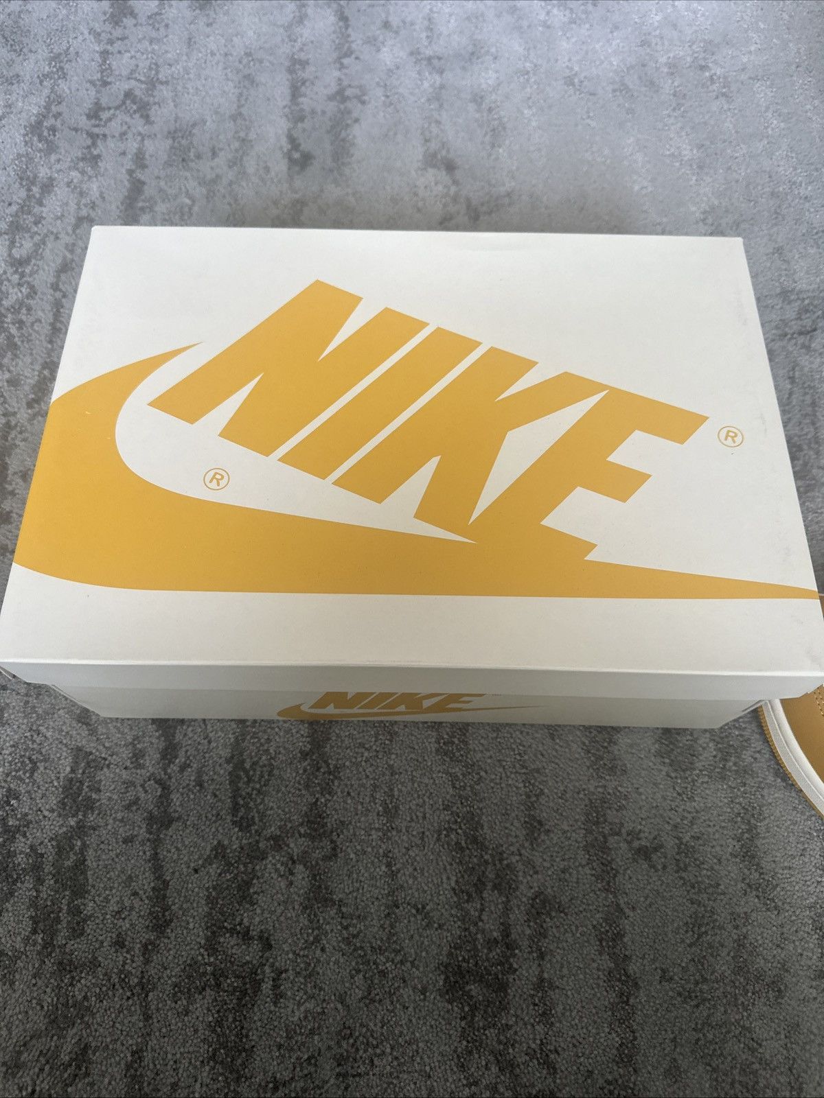 Jordan Brand Brand New- 10.5M Air Jordan 1 Yellow Ochre Size US 10.5 / EU 43-44 - 7 Thumbnail