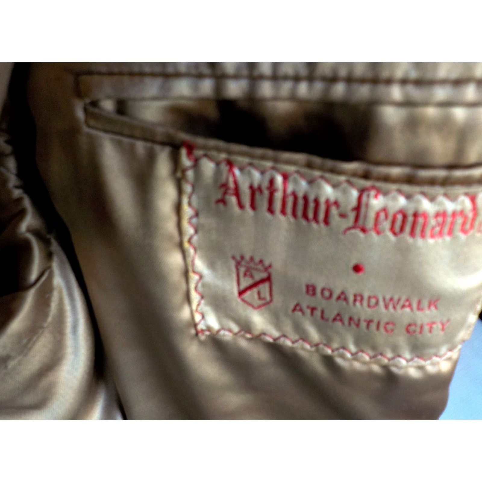 Vintage VINTAGE Arthur Leonard Single Breasted Coat Beig​e Cashmere 40L Men Overcoat Shirt Category Coat Mens Size US XXS / EU 40 - 8 Thumbnail