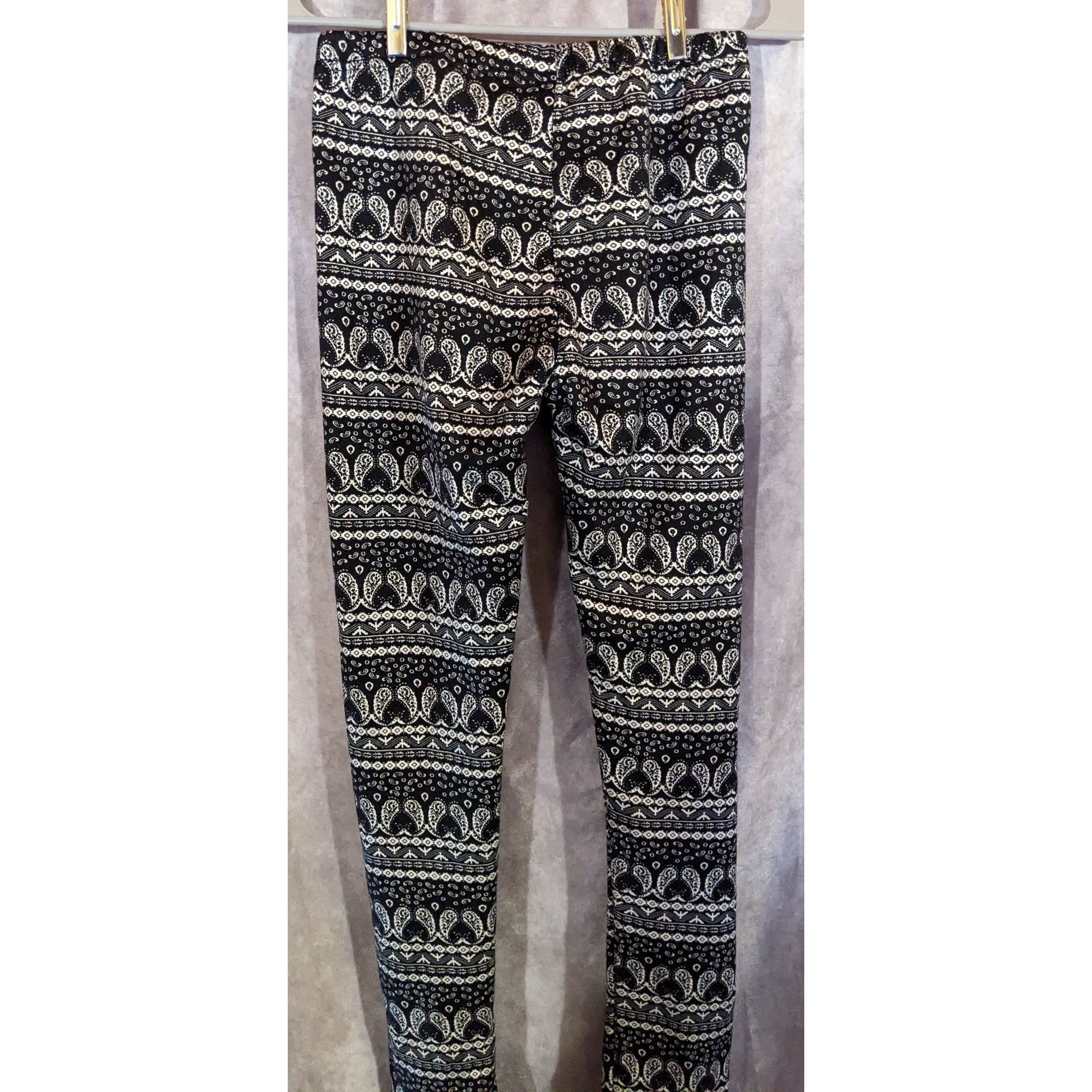 Other Cozy Fur-Lined Paisley Print Leggings Size 26" / US 2 / IT 38 - 1 Thumbnail