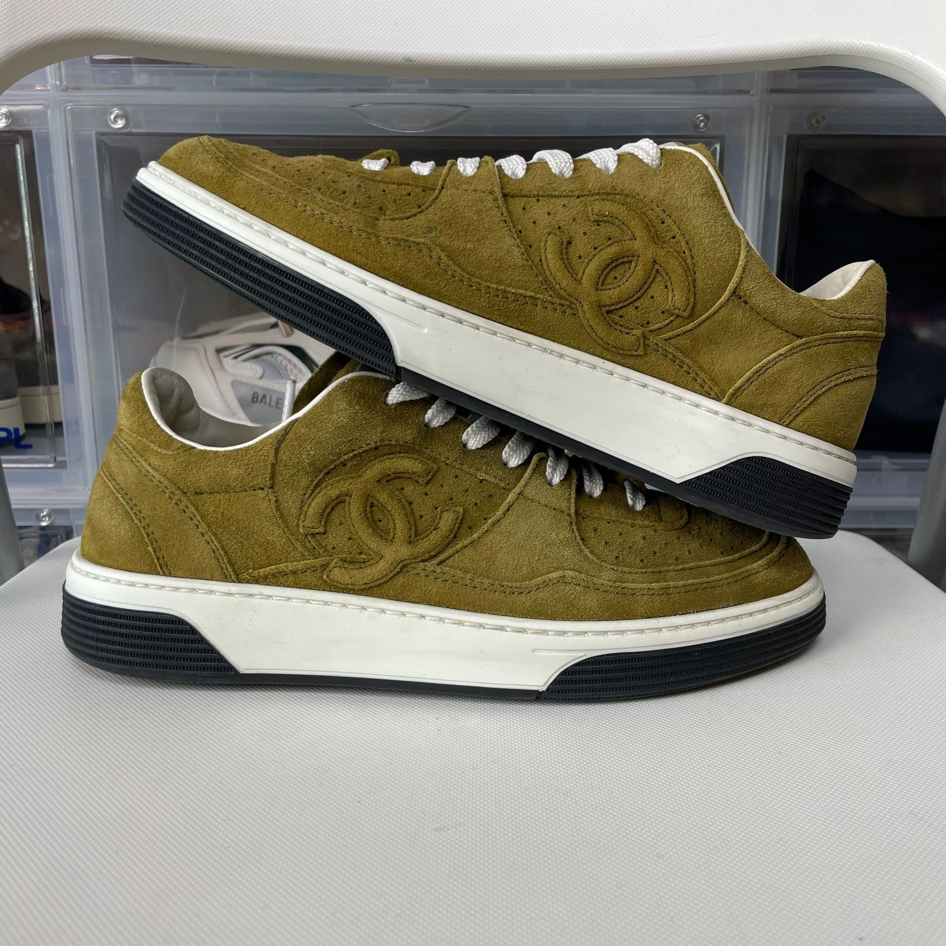 Chanel CHANEL Women's Low Top Sneaker Dark Green 38 Size US 7.5 / IT 37.5 - 7 Thumbnail