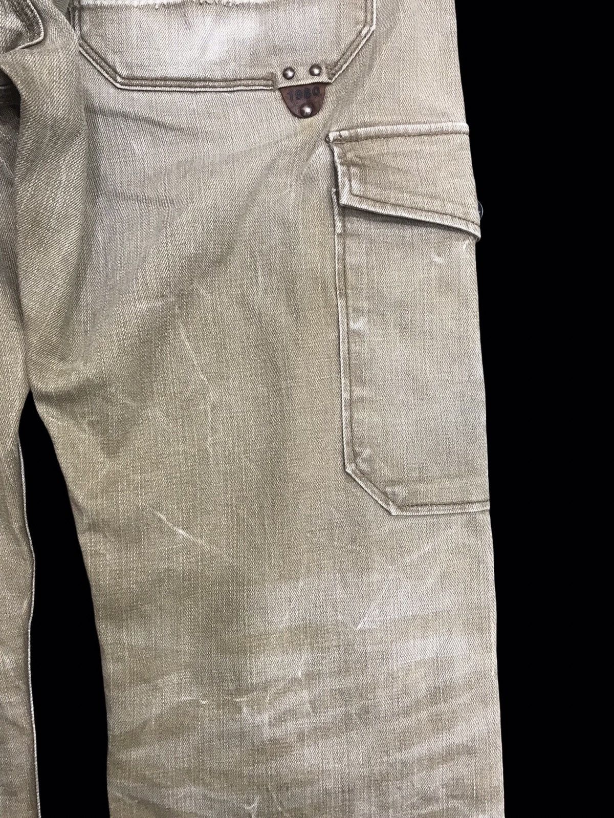 Japanese Brand 💥THRASHED💥BACK NUMBER TAN DISTRESSED CARGO DENIM F367 Size US 35 - 12 Thumbnail