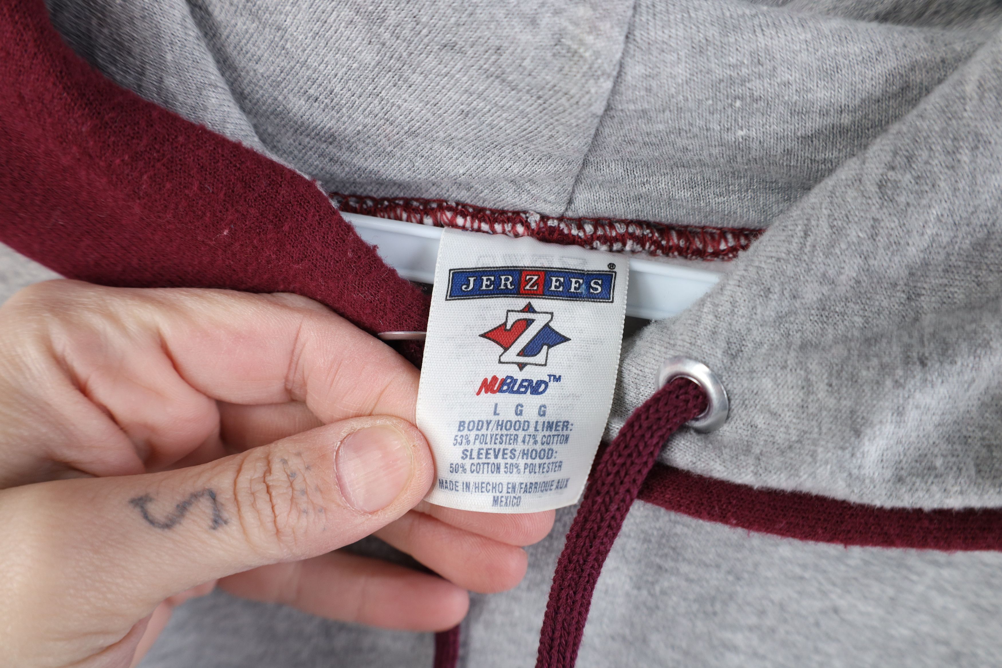 Vintage Vintage 90s Y2K Streetwear Hoodie Sweatshirt Gray Burgundy Size US L / EU 52-54 / 3 - 4 Thumbnail