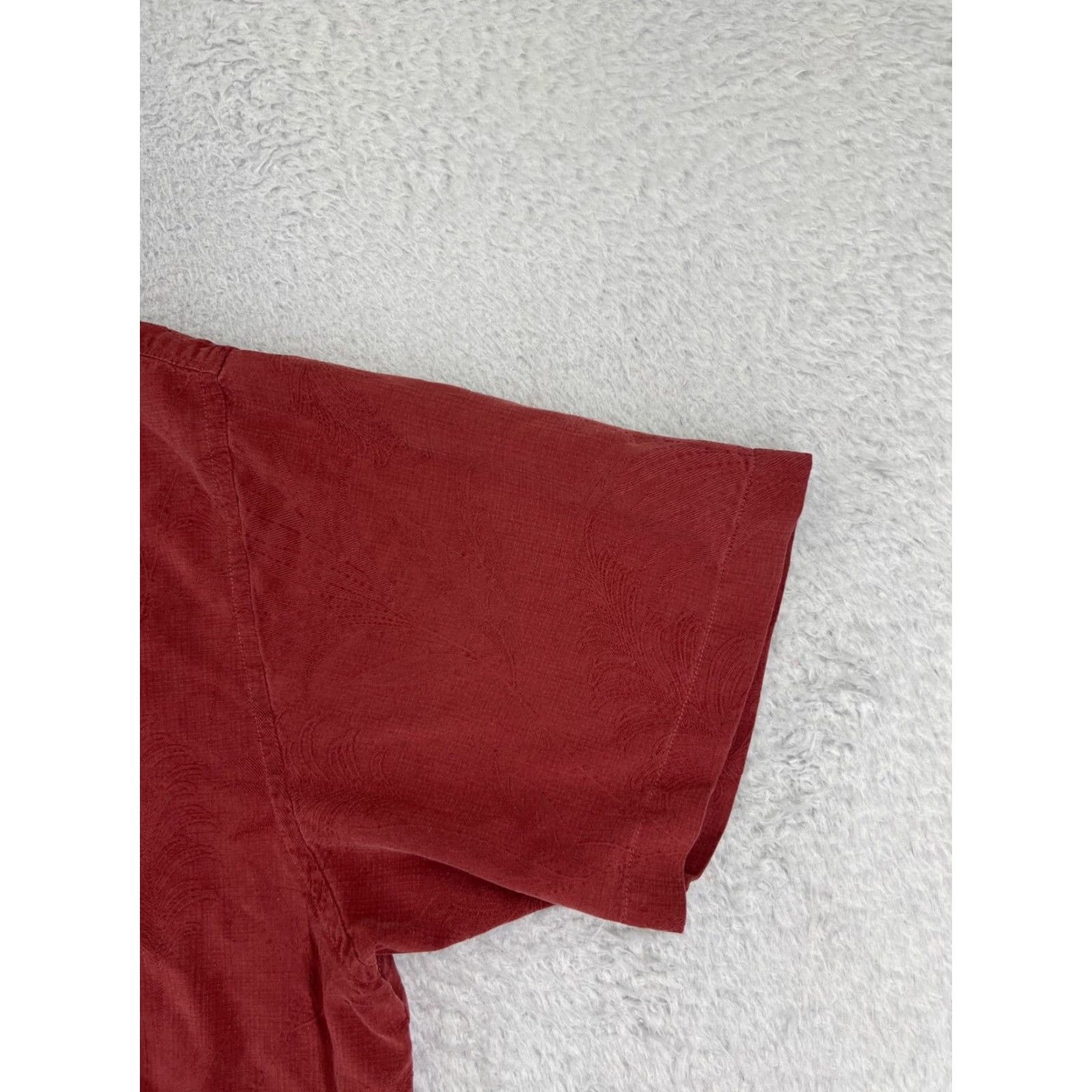 Tommy Bahama Tommy Bahama Shirt Men XL Red Silk Button-Up Hawaiian Vacation Beach Aloha Resort 100% Silk Button Up XLX Relaxed Short Sleeve Men’s Size US XL / EU 56 / 4 - 2 Thumbnail