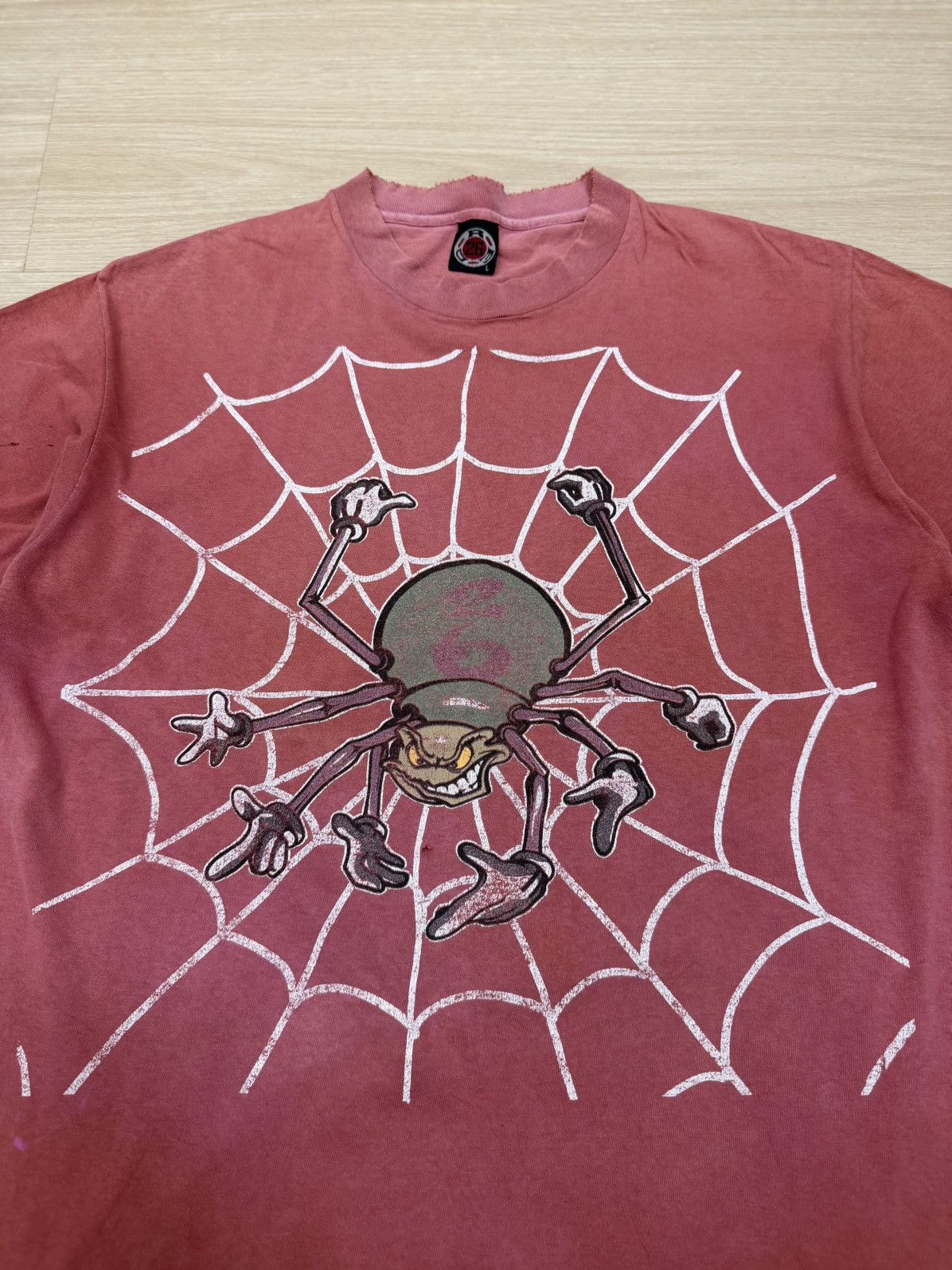 Vintage 26 red skateboard t-shirt
