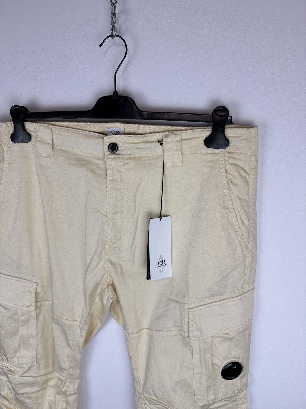 C.P. Company Off-white C.P. Company cargo trousers (brand new with tags) Size US 38 / EU 54 - 2 Thumbnail