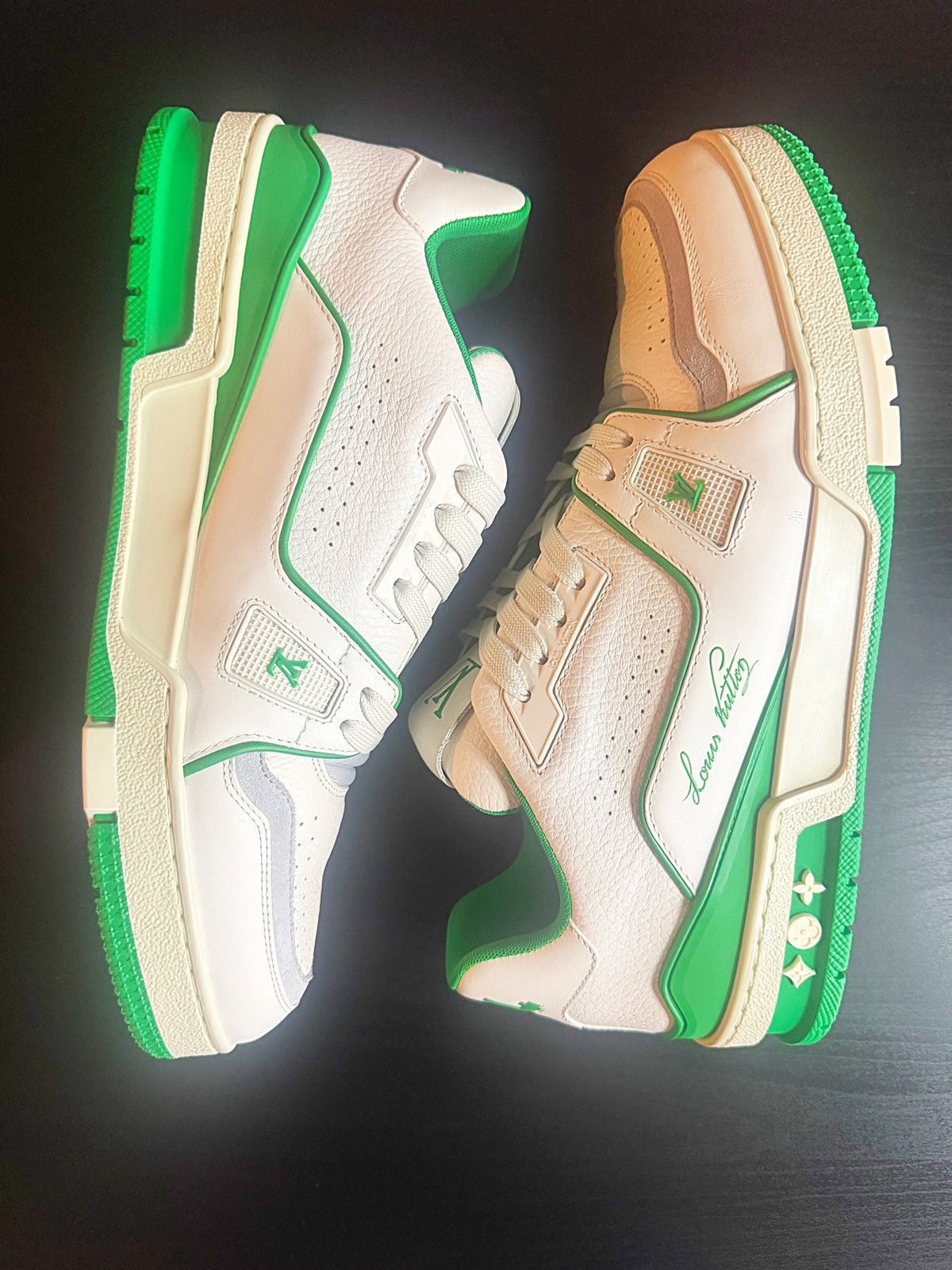 Louis Vuitton Louis Vuitton green trainer sneaker Size US 10 / EU 43 - 3 Thumbnail