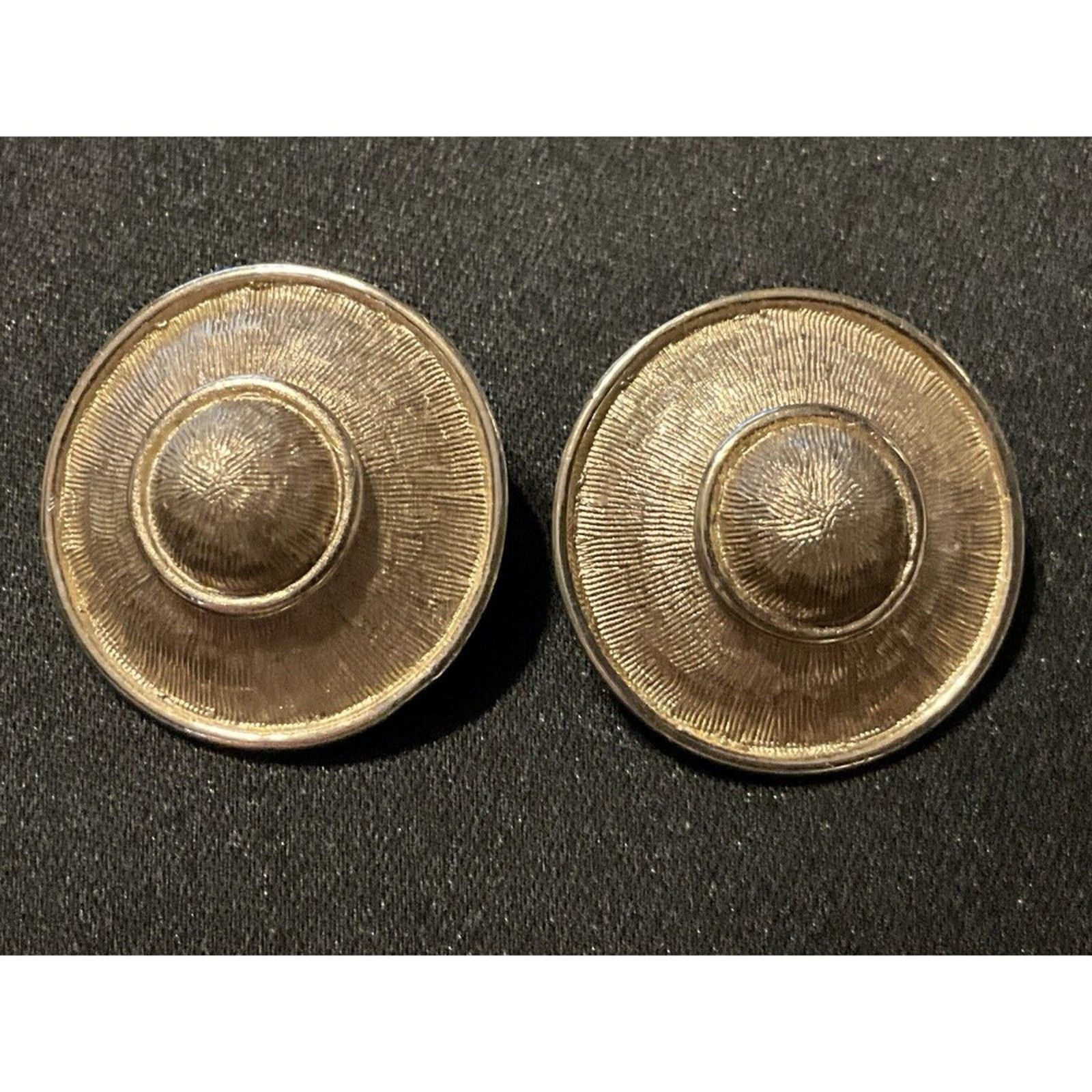 Other Berger Vintage Textured Button Clip On Earrings Size ONE SIZE - 2 Thumbnail