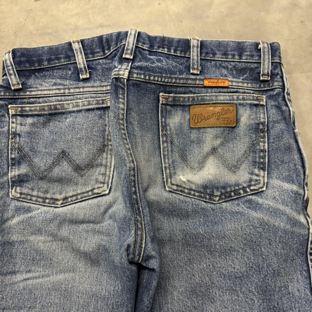 Japanese Brand × Vintage Crazy Vintage Y2K/2000s Grunge Faded Medium Wash Essential Denim Jeans! Size US 32 / EU 48 - 7 Thumbnail