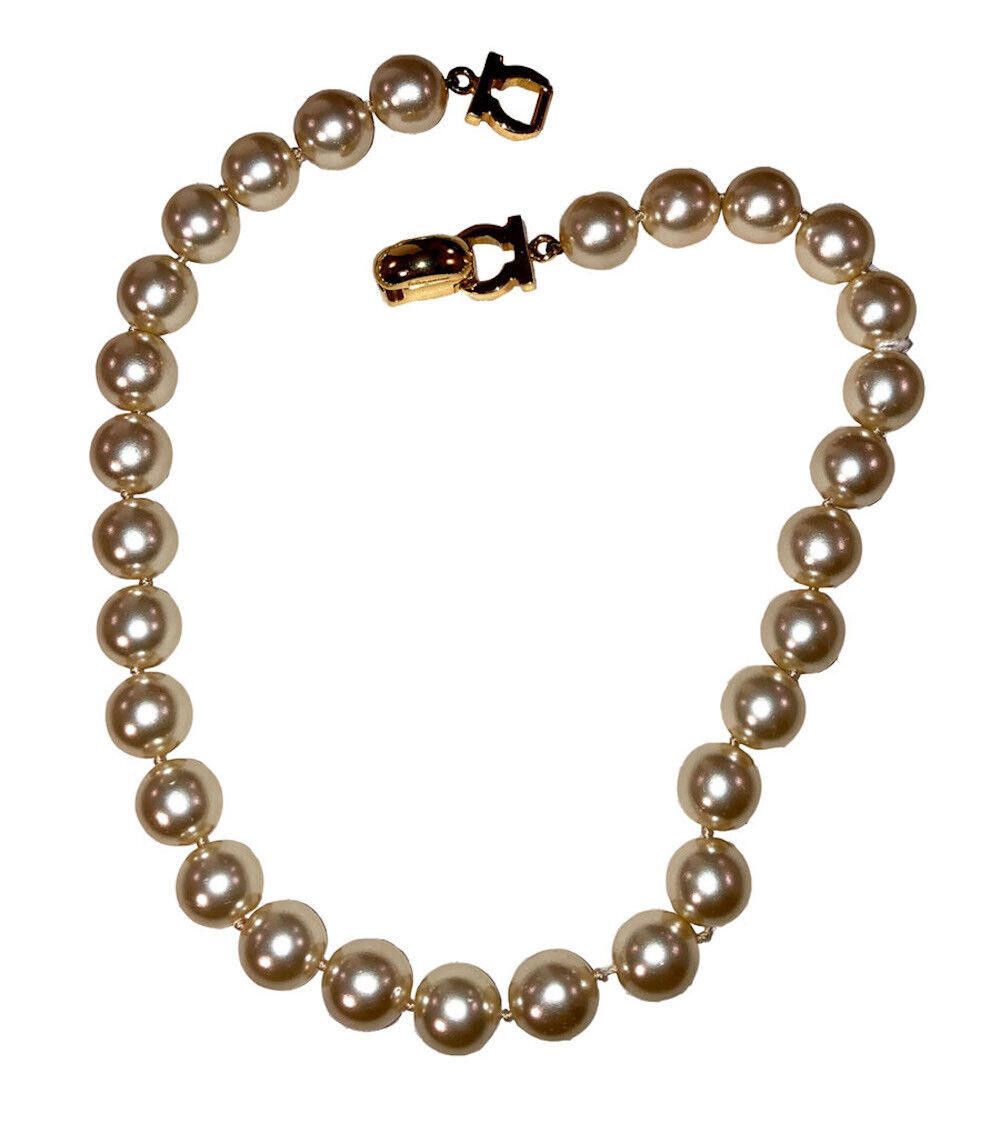 Salvatore Ferragamo Salvatore Ferragamo Simulated Pearl Bead Necklace Gold Tone Size ONE SIZE - 4 Thumbnail