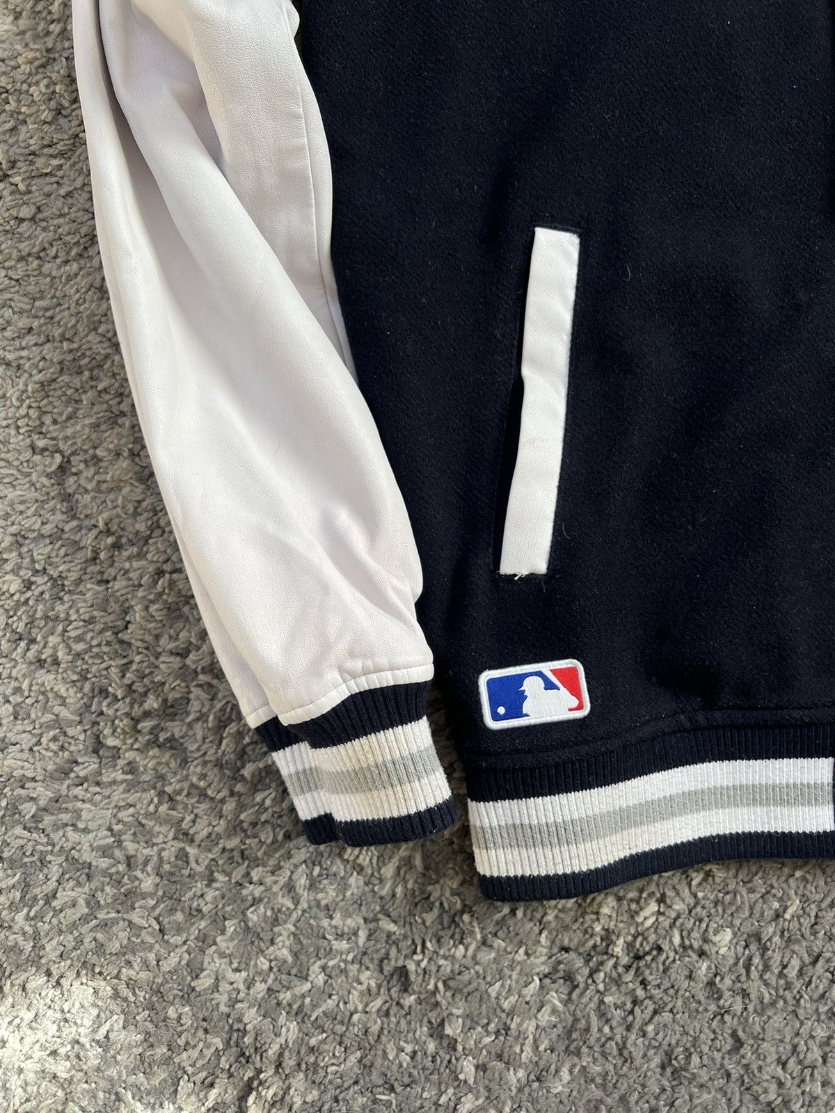 New Era × New York Yankees × Vintage Bomber new era New York Size US L / EU 52-54 / 3 - 2 Thumbnail