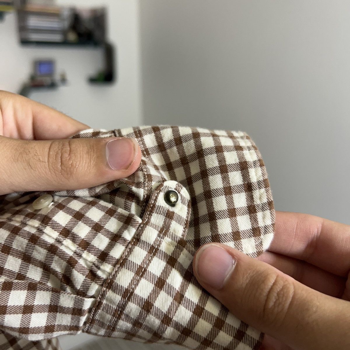 Chaps Chaps Button up in Brown and White with metal cuffs Size US L / EU 52-54 / 3 - 4 Thumbnail