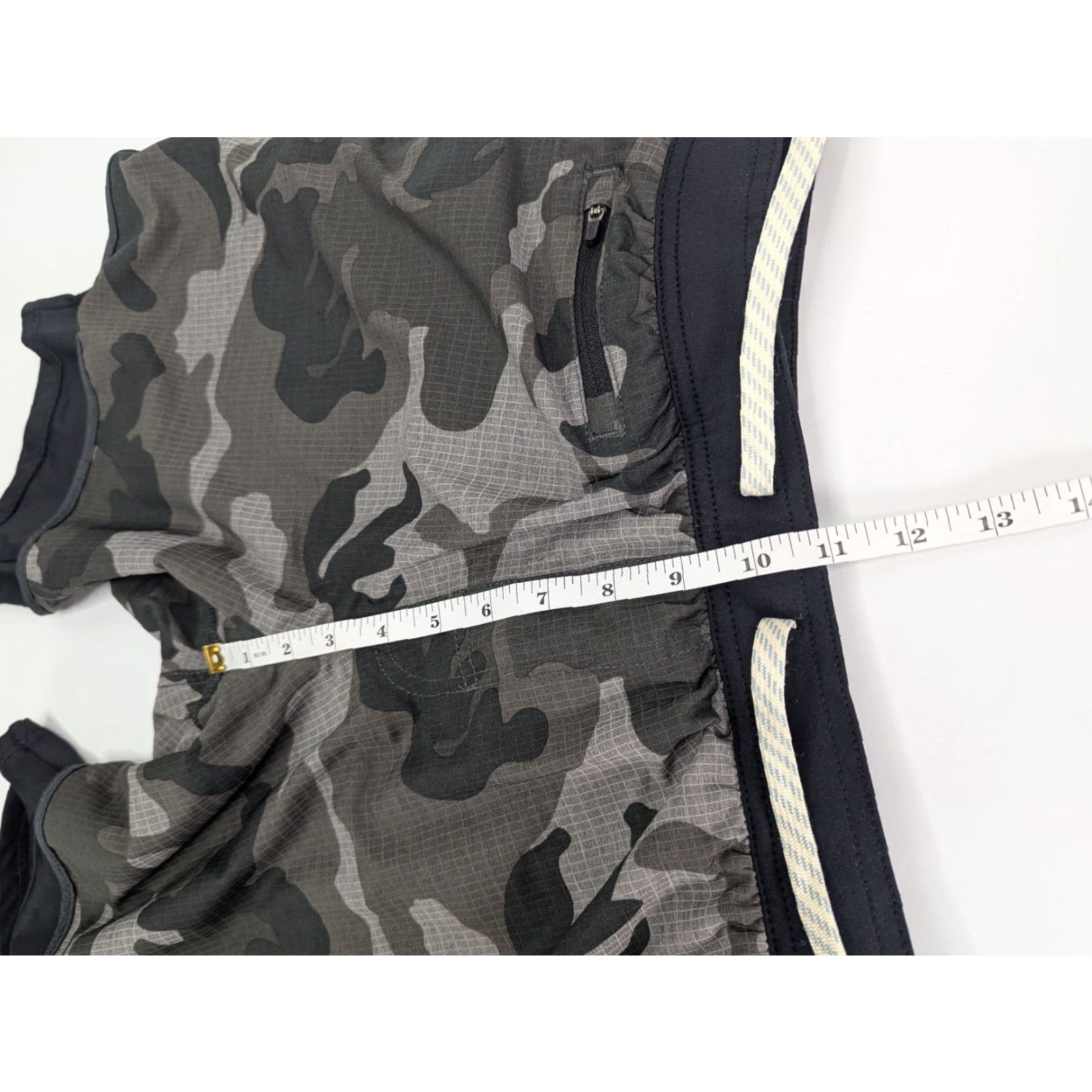 Vuori Vuori Stockton Shorts Mens Medium Black Camo Running Compression Lined Pockets Athletic Sports Beach Casual Size US 31 - 5 Thumbnail