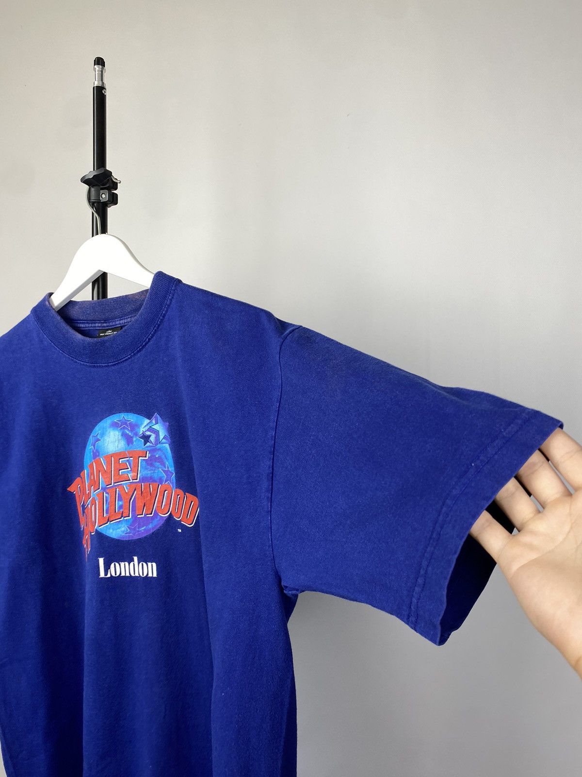 Planet Hollywood × Vintage Vintage 90s Planet Hollywood London Logo T-Shirt Size Large Size US L / EU 52-54 / 3 - 7 Thumbnail