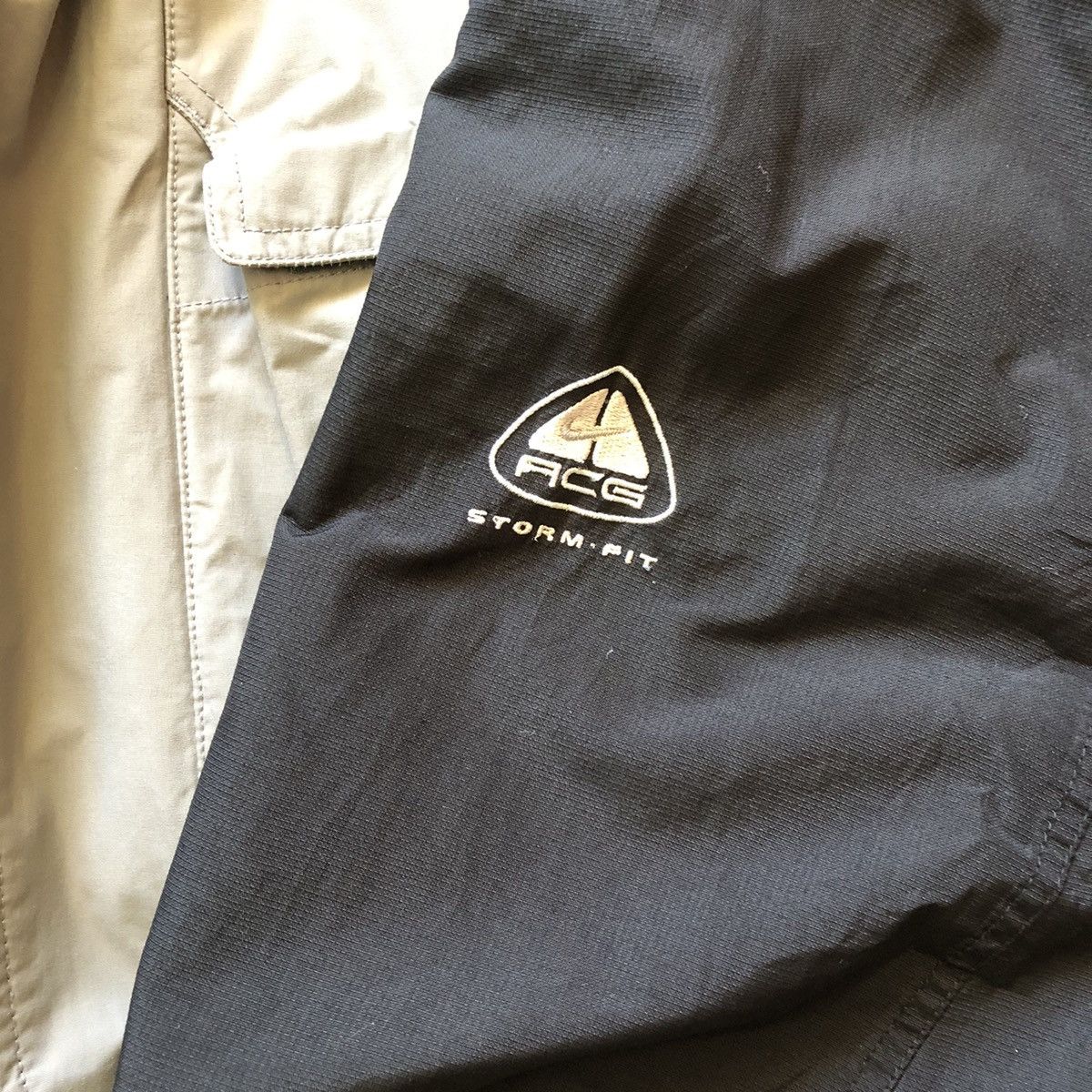 Nike × Nike ACG × Vintage RARE Vintage Y2K Nike ACG Stormfit Jacket Size US L / EU 52-54 / 3 - 13 Thumbnail