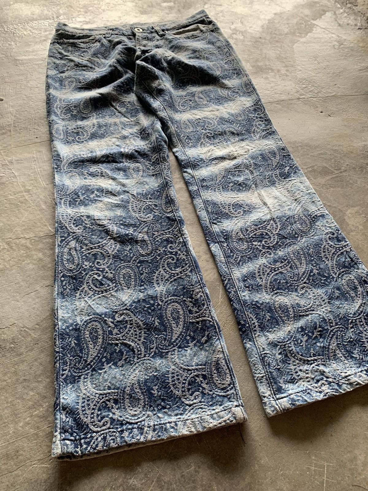 5351 POUR LES HOMMES insane 5351 pour les hommes Flared washed paisley jeans Size US 29 - 12 Thumbnail