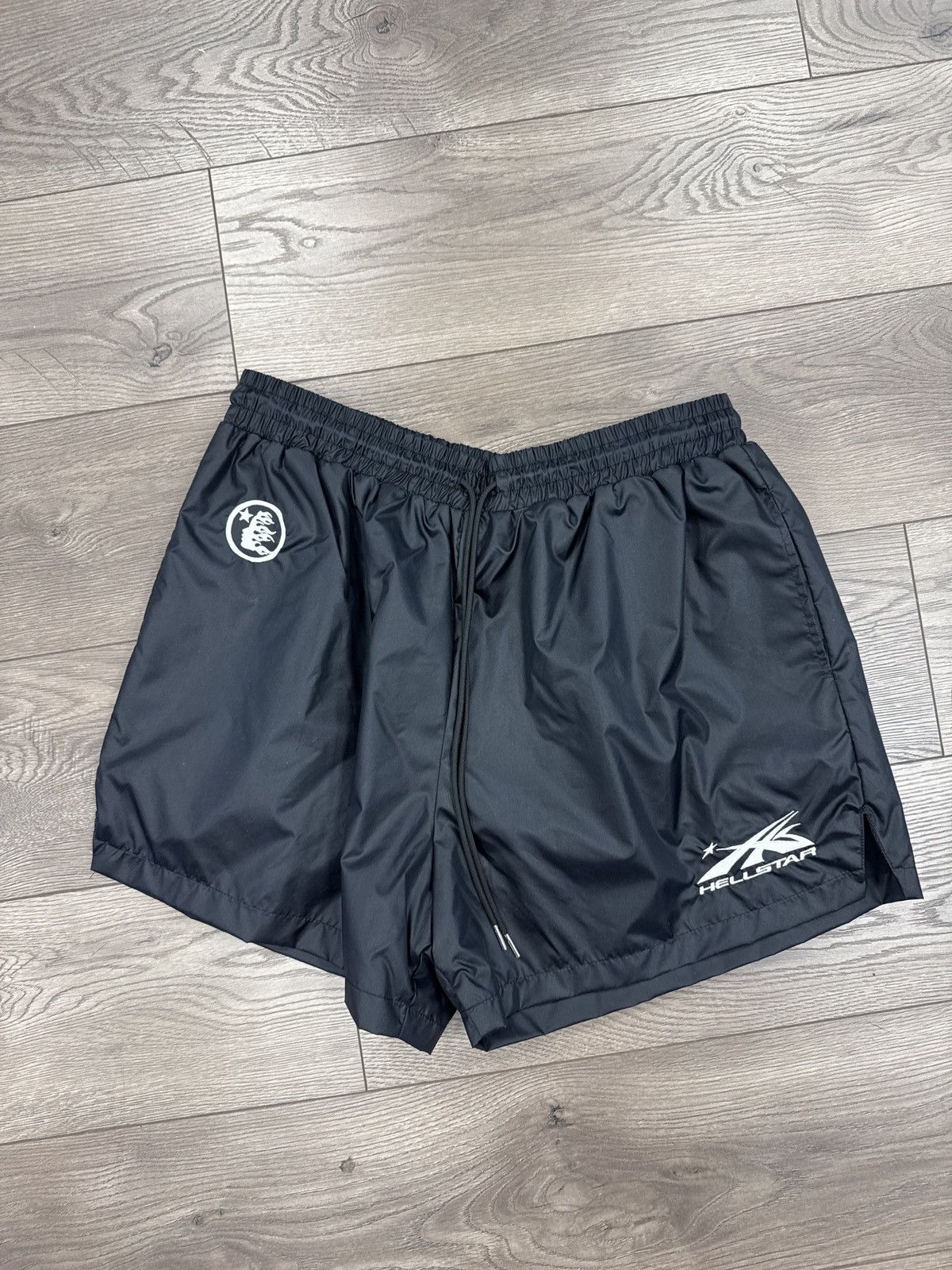 パンツ HELLSTAR STUDIOS WAX NYLON SHORTS Hellstar Waxed