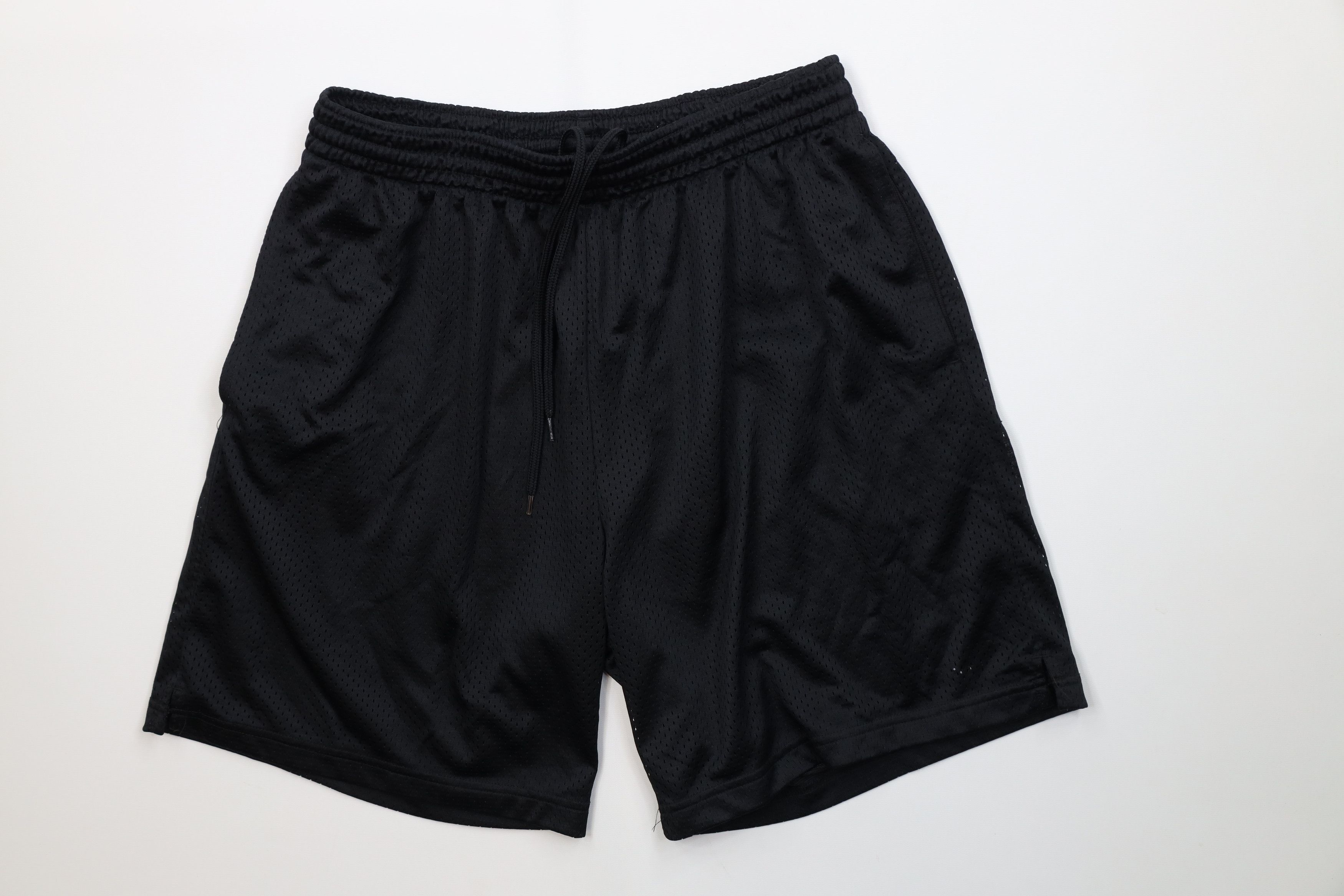 Vintage Vintage Y2K Streetwear Above Knee Gym Basketball Shorts Size US 34 / EU 50 - 1 Thumbnail