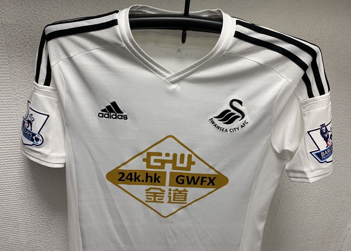 Adidas Williams 6 Swansea adidas soccer jersey M apl patch Barclays Size US L / EU 52-54 / 3 - 3 Thumbnail