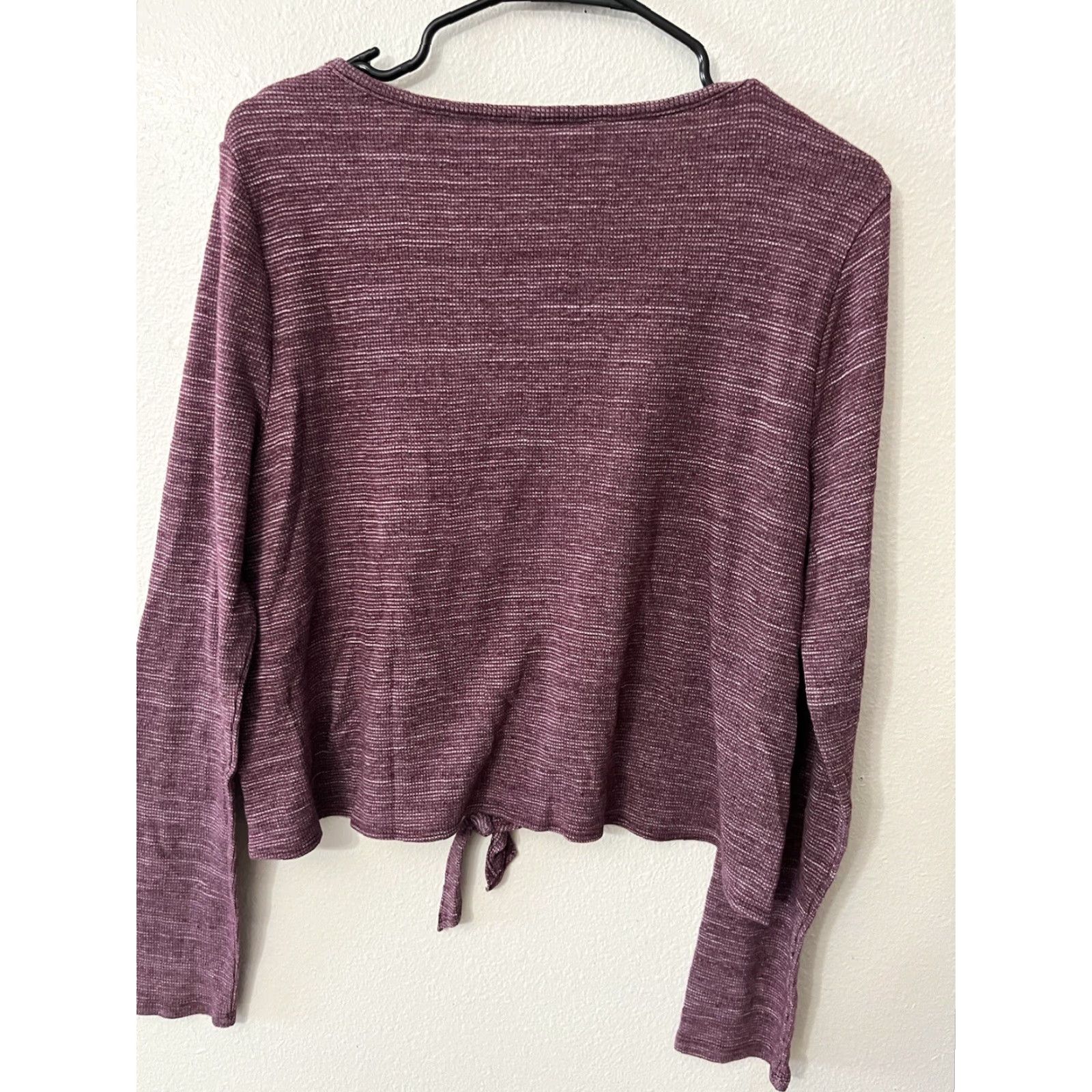 Aeropostale AEROPOSTALE Women's Long Sleeve Tie Front Tee Top Shirt Size XL Maroon Size XL / US 12-14 / IT 48-50 - 3 Thumbnail