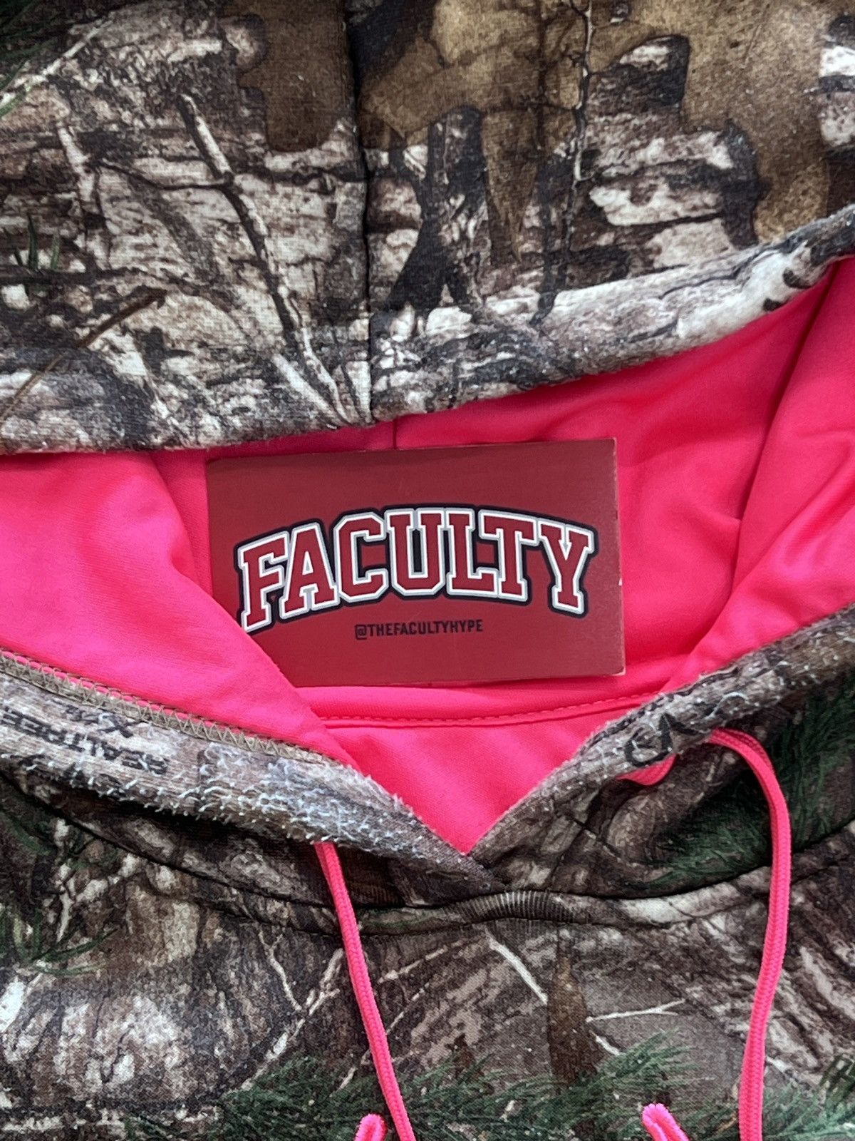 Realtree Realtree Camo Pink Lining Women's Hoodie XL Size XL / US 12-14 / IT 48-50 - 3 Thumbnail