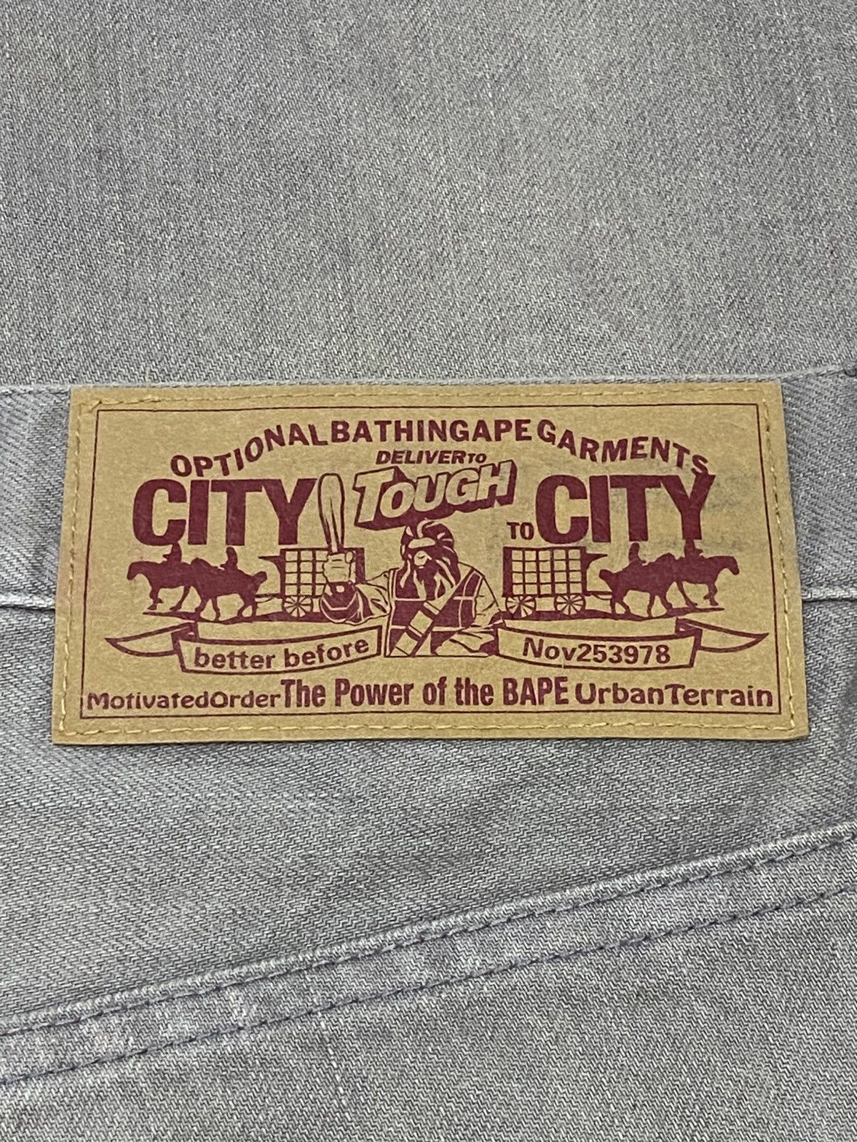 Bape A Bathing Ape Embroidered Logo Button Fly Denim Pants Size US 34 / EU 50 - 13 Thumbnail