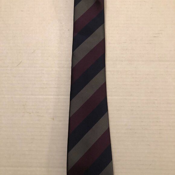 Banana Republic banana Republic men's new 100%polyester tie 3" X 58" Size ONE SIZE - 2 Thumbnail