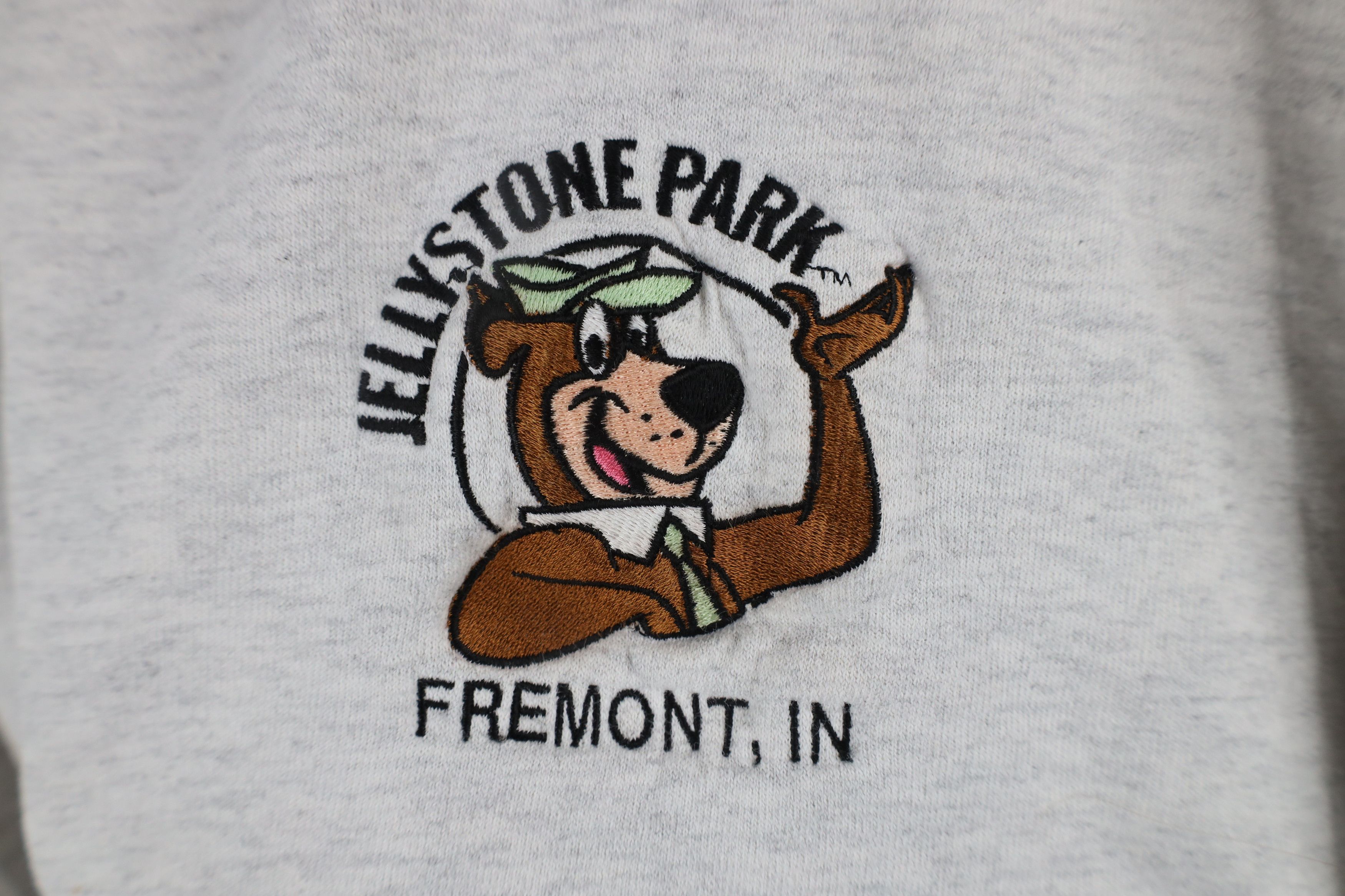 Vintage Vintage Y2K Yogi Bear Jellystone Park Indiana Sweatshirt Size US XXL / EU 58 / 5 - 4 Thumbnail