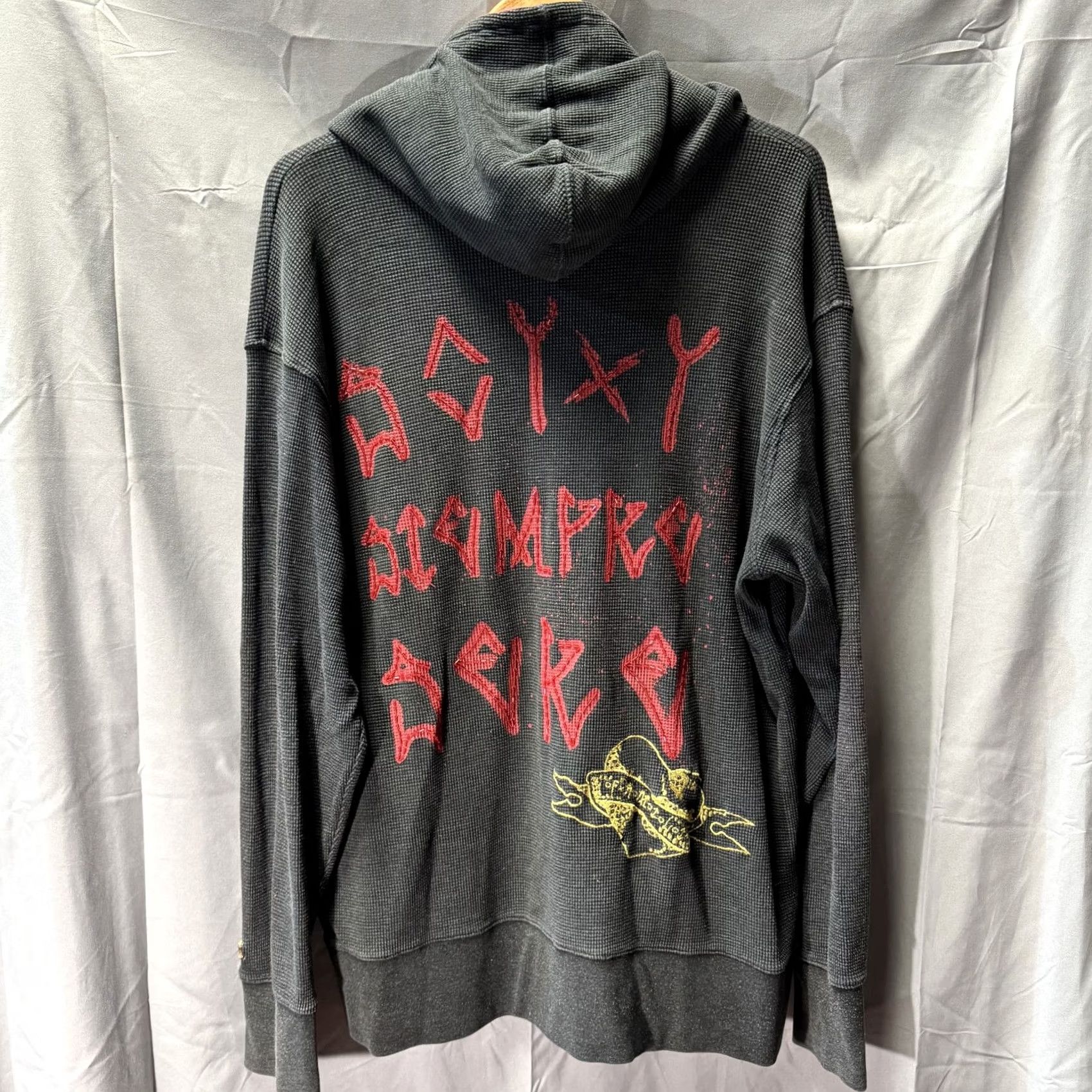 Rocawear Rocawear Hoodie Mens XL Black Red Graphic Pullover Streetwear Snake Hoodie, Rocawear, Graphic Print, Pockets, Hooded, Thermal, Embroidered Logo, Mens Size US XL / EU 56 / 4 - 4 Thumbnail