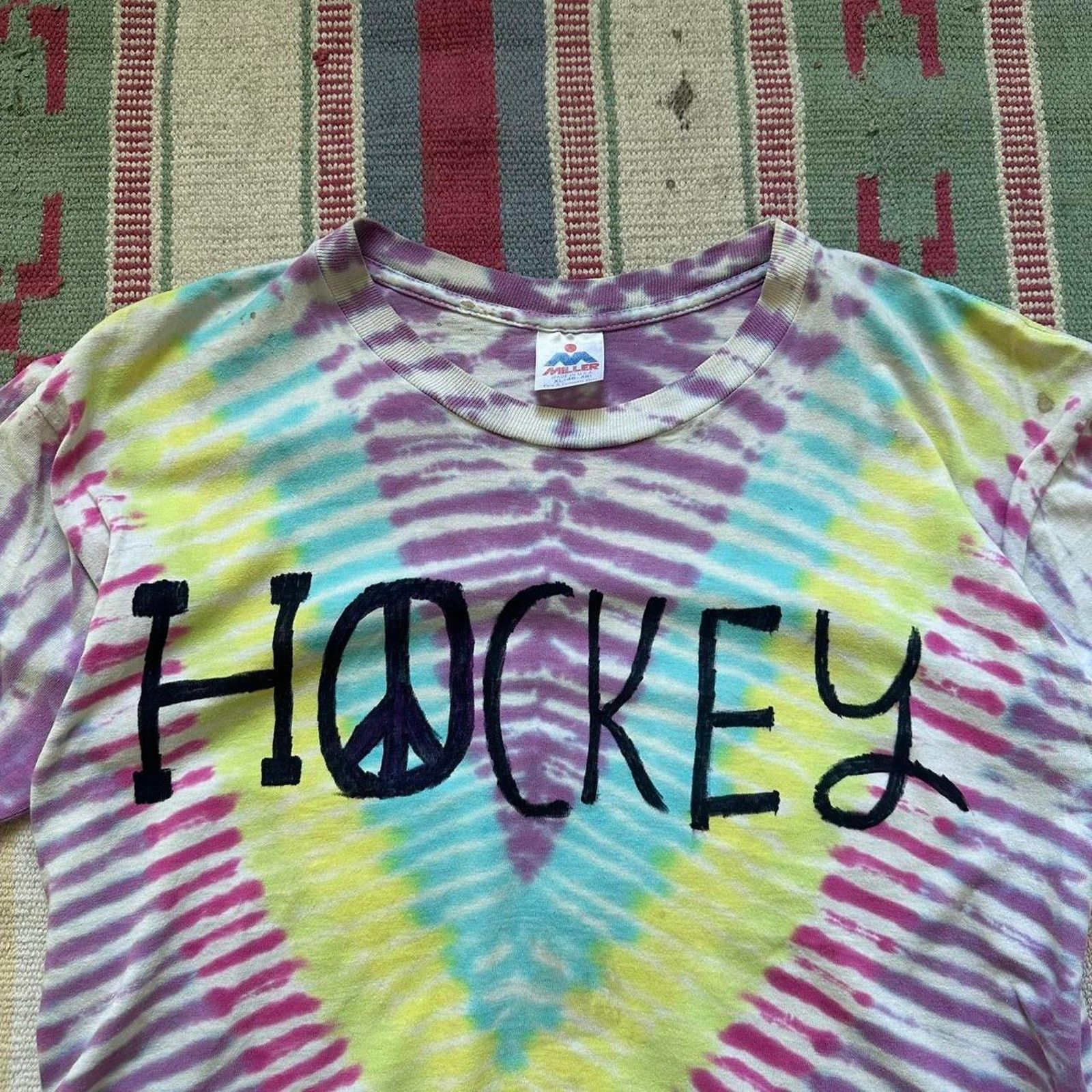 Other × Vintage RARE VINTAGE 90S HAPPY HOCKEY PEACE CUSTOM TIE DYE SHIRT Size US XL / EU 56 / 4 - 2 Thumbnail