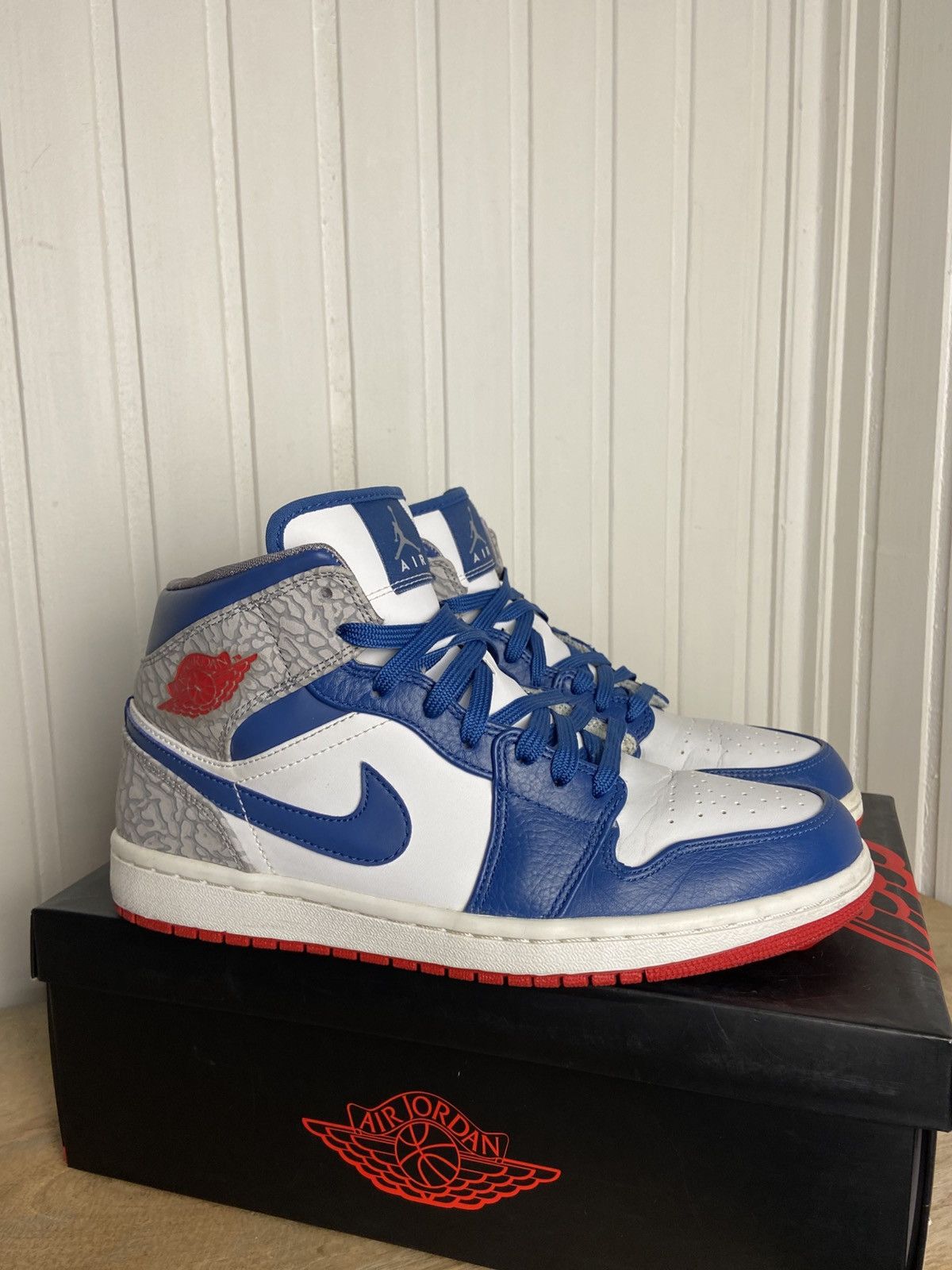 Jordan Brand Used Jordan 1 Retro Mid "True Blue" authentic size 8,5US Size US 8.5 / EU 41-42 - 6 Thumbnail