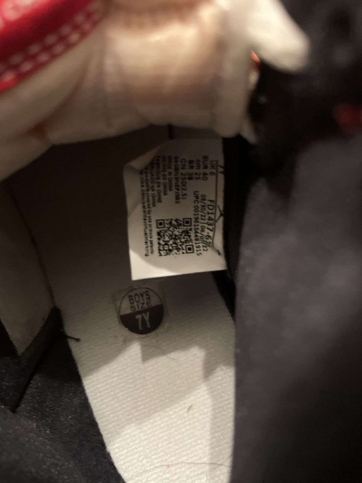 Jordan Brand Air Jordan 1 Retro High OG 'Chicago Lost & Found' Size US 7 / EU 40 - 7 Thumbnail