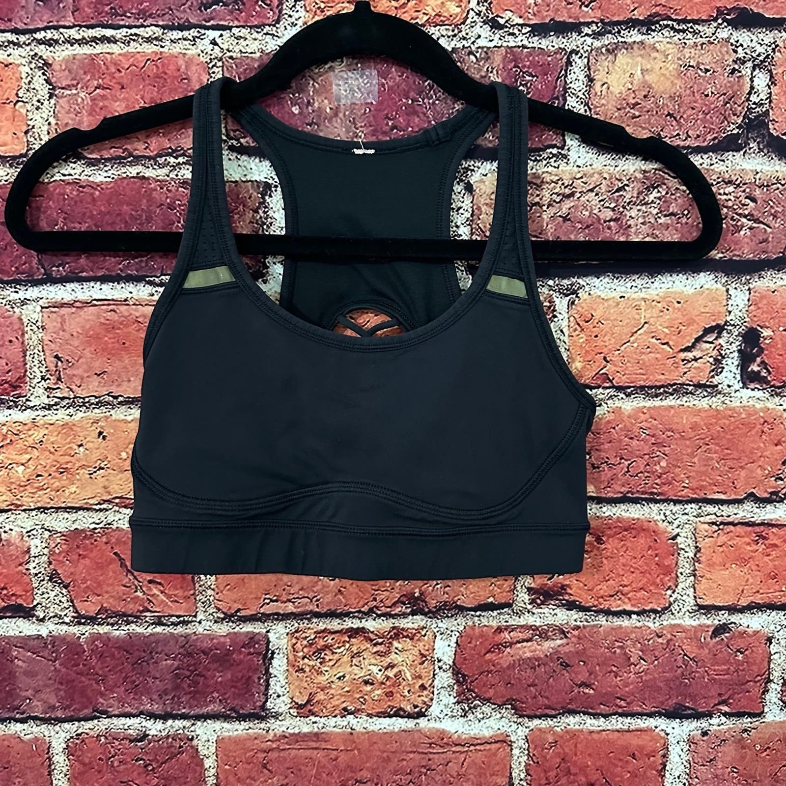 Lululemon lululemon sports bra size 6 Size S / US 4 / IT 40 - 1 Thumbnail