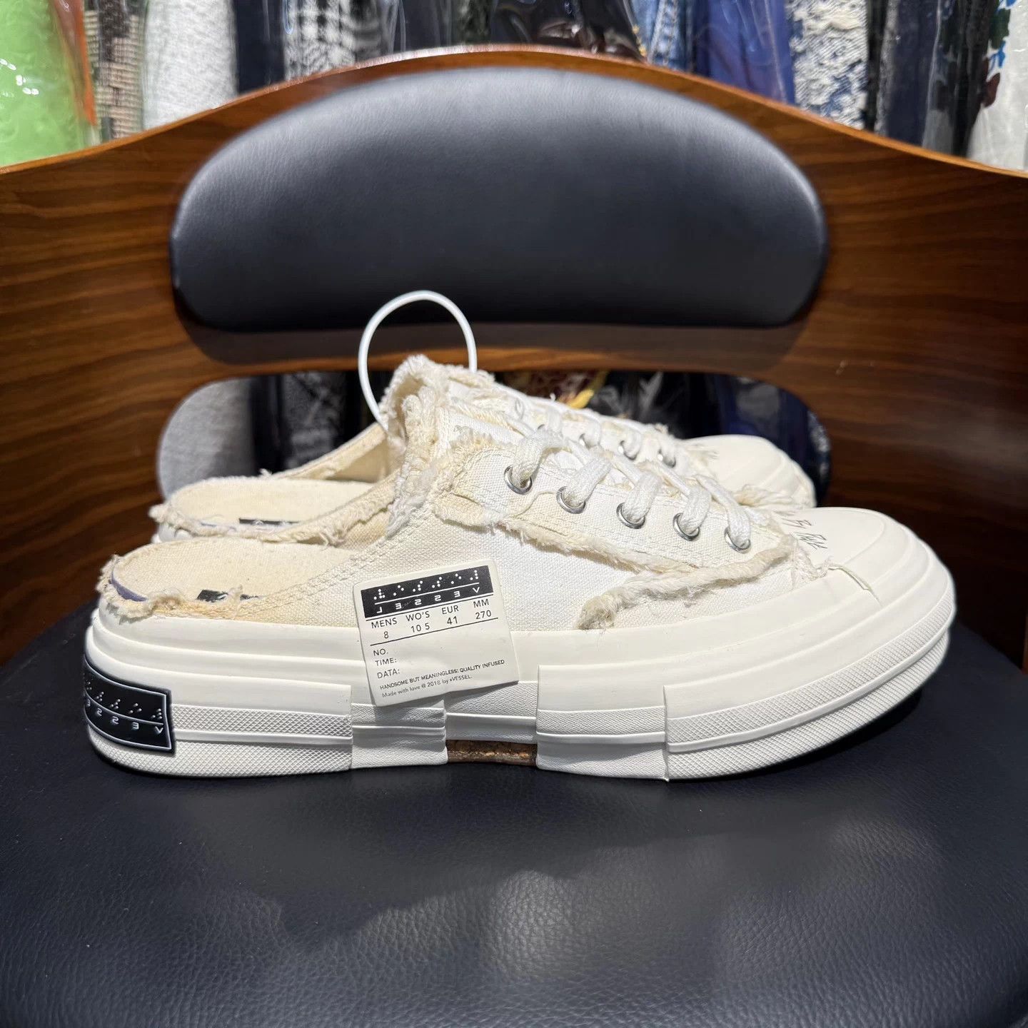 xVESSEL Xvessel off-white slides 41 like new excellent condition Size US 9 / EU 42 - 4 Thumbnail