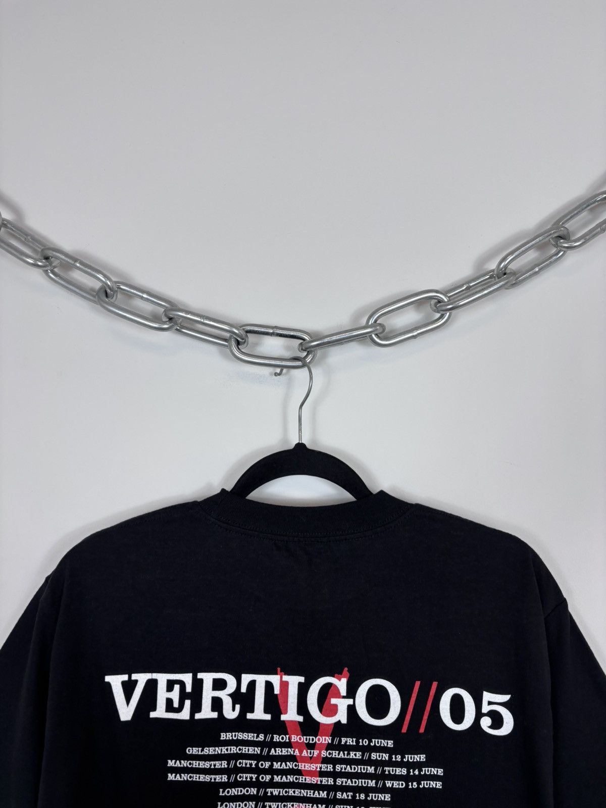 Band Tees Vintage U2 Vertigo Tour 2005 Rare Black Rock Band Tee Size US M / EU 48-50 / 2 - 15 Thumbnail