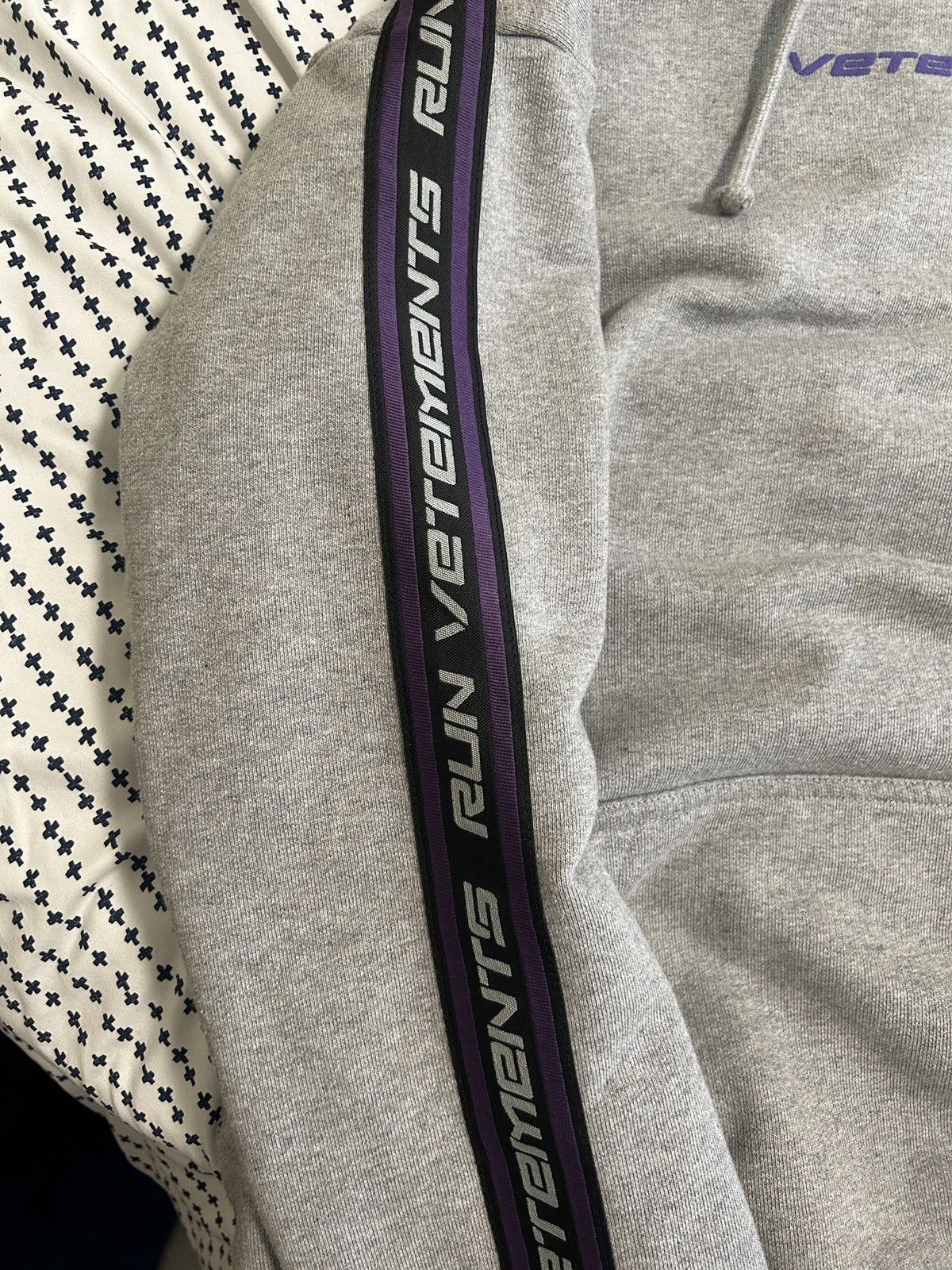 Vetements Vetements grey run tape hoodie Size US XS / EU 42 / 0 - 3 Thumbnail