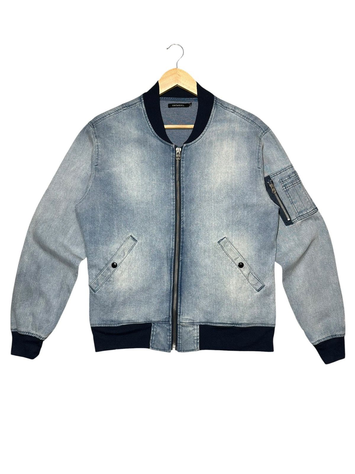 Vintage VINTAGE E.L. light-wash denim bomber jacket Size US L / EU 52-54 / 3 - 1 Thumbnail