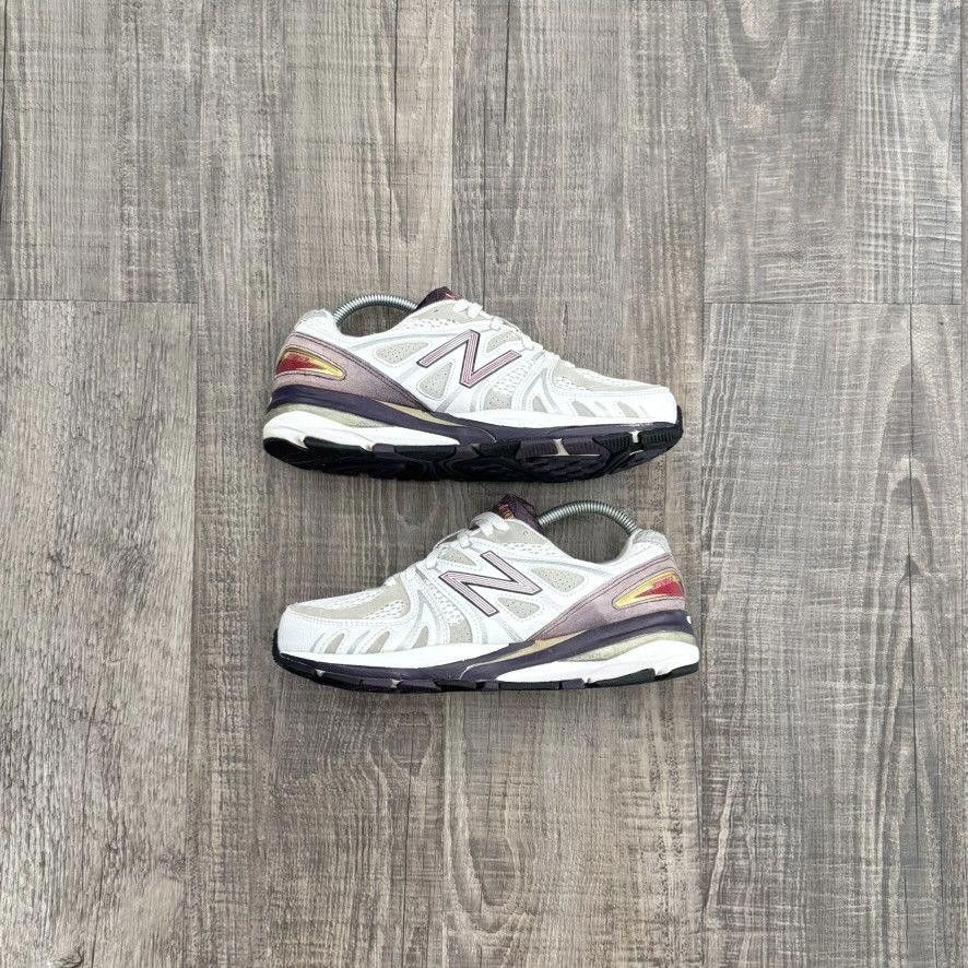 New Balance NEW BALANCE • WMNS MiUSA 1540v1 (7.5M) Size US 7.5 / EU 40-41 - 1 Thumbnail
