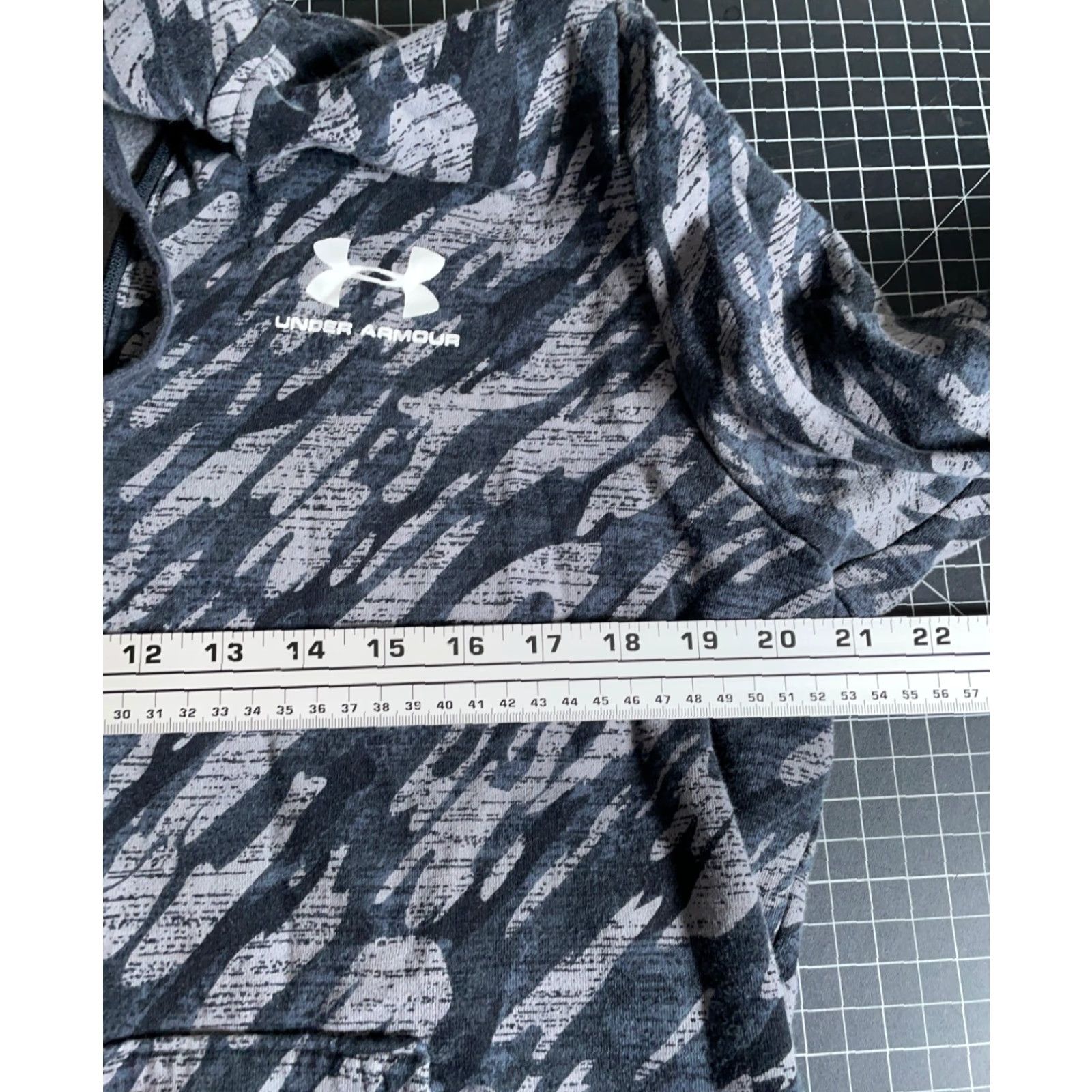 Under Armour Under Armour Camouflage Full Zip Hoodie Mens Medium Gray Cotton-Polyester Fleece Regular Loose Fit Sweatshirt Size US M / EU 48-50 / 2 - 5 Thumbnail