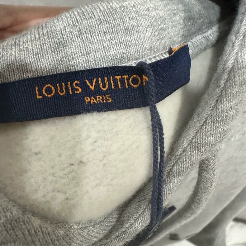 Louis Vuitton Louis Vuitton Gray back portrait doll hooded sweatshirt Size US XL / EU 56 / 4 - 6 Thumbnail