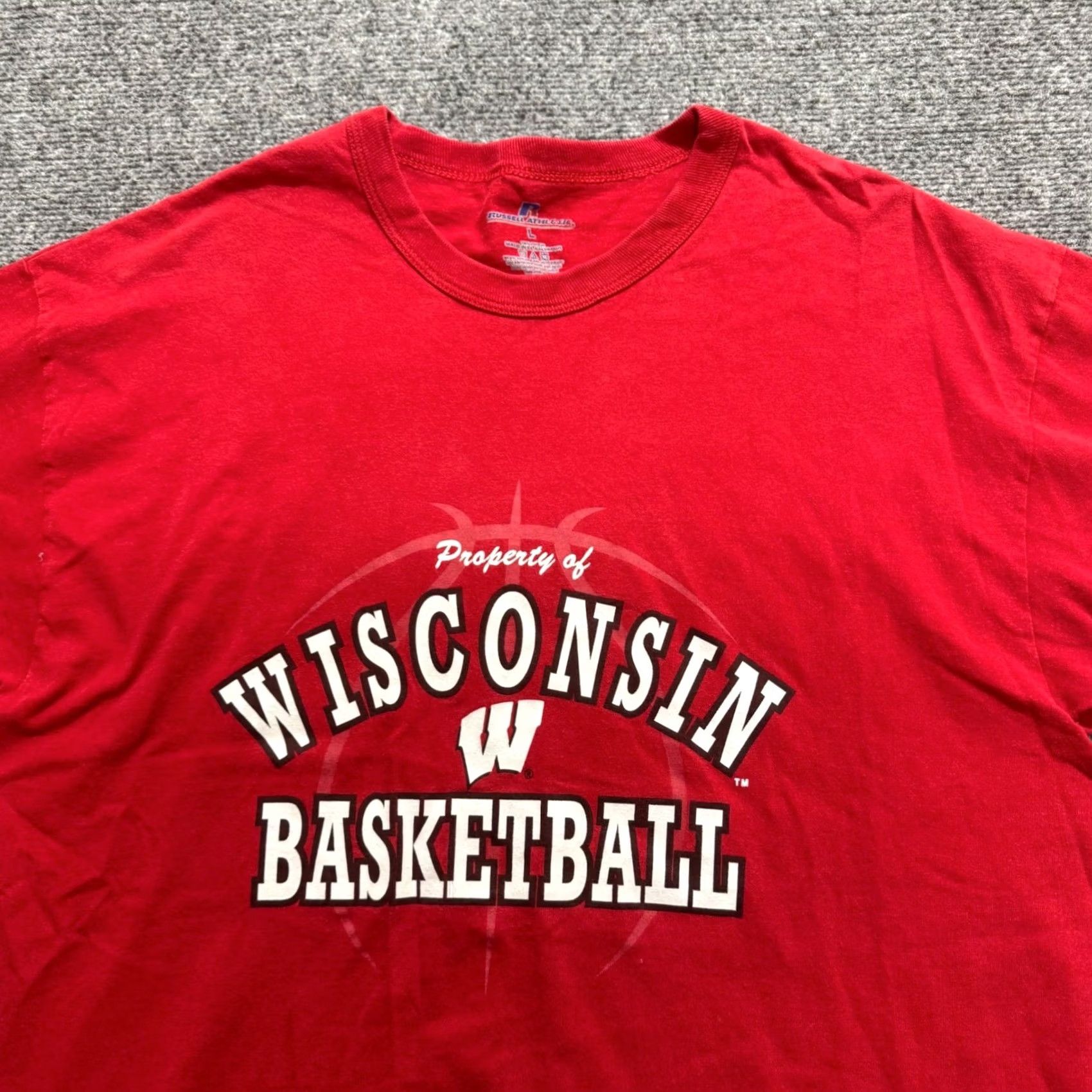 Russell Athletic VTG Wisconsin Basketball T-shirt Mens L Russell Athletic Red Y2K University Size US L / EU 52-54 / 3 - 4 Thumbnail