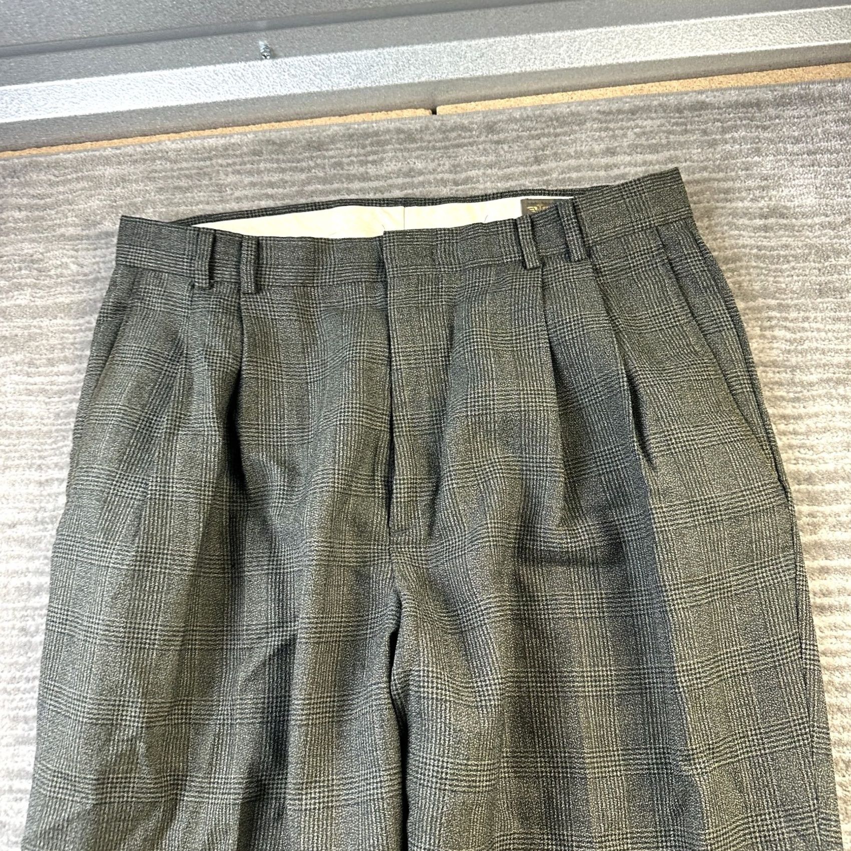 Dockers VINTAGE Dockers Pants Mens 34x28 Trousers Double Pleated USA 1995 Glen Plaid Size US 34 / EU 50 - 3 Thumbnail