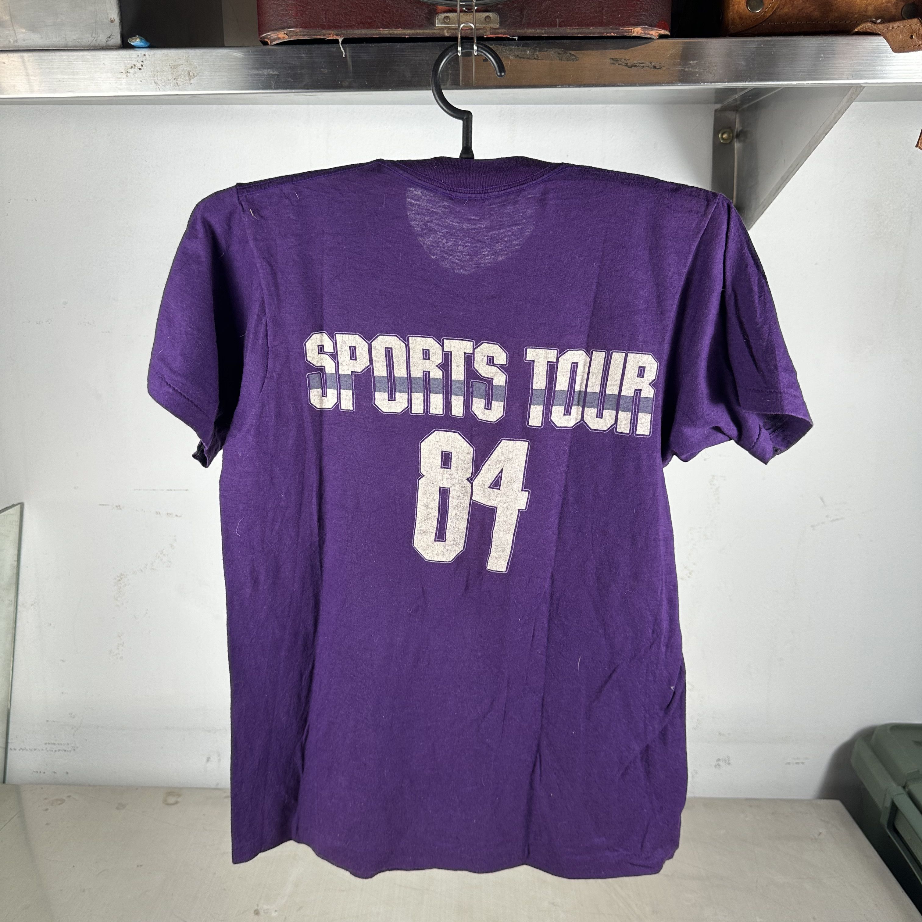 Vintage 1984 Huey Lewis and the News Sports Tour Rock Band T-shirt Size US S / EU 44-46 / 1 - 3 Thumbnail