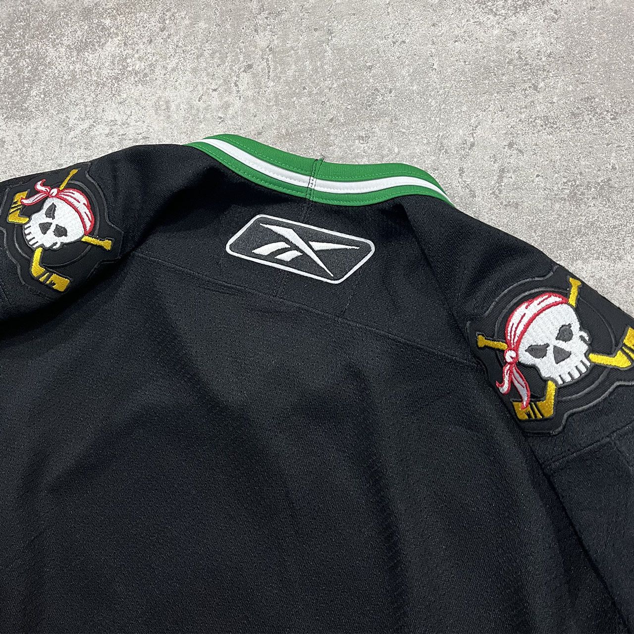 Ccm × Vintage WHL PRINCE ALBERT RAIDERS CCM HOCKEY JERSEY Size US M / EU 48-50 / 2 - 5 Thumbnail