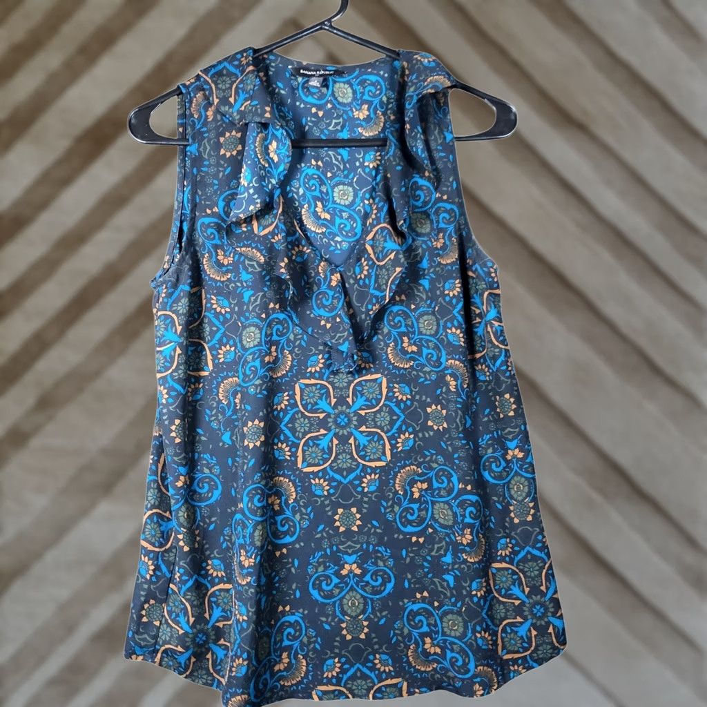 Banana Republic Banana Republic Blouse Blue Multi Ruffle V Neck Sleeveless Small Womens Shirt Size S / US 4 / IT 40 - 1 Thumbnail