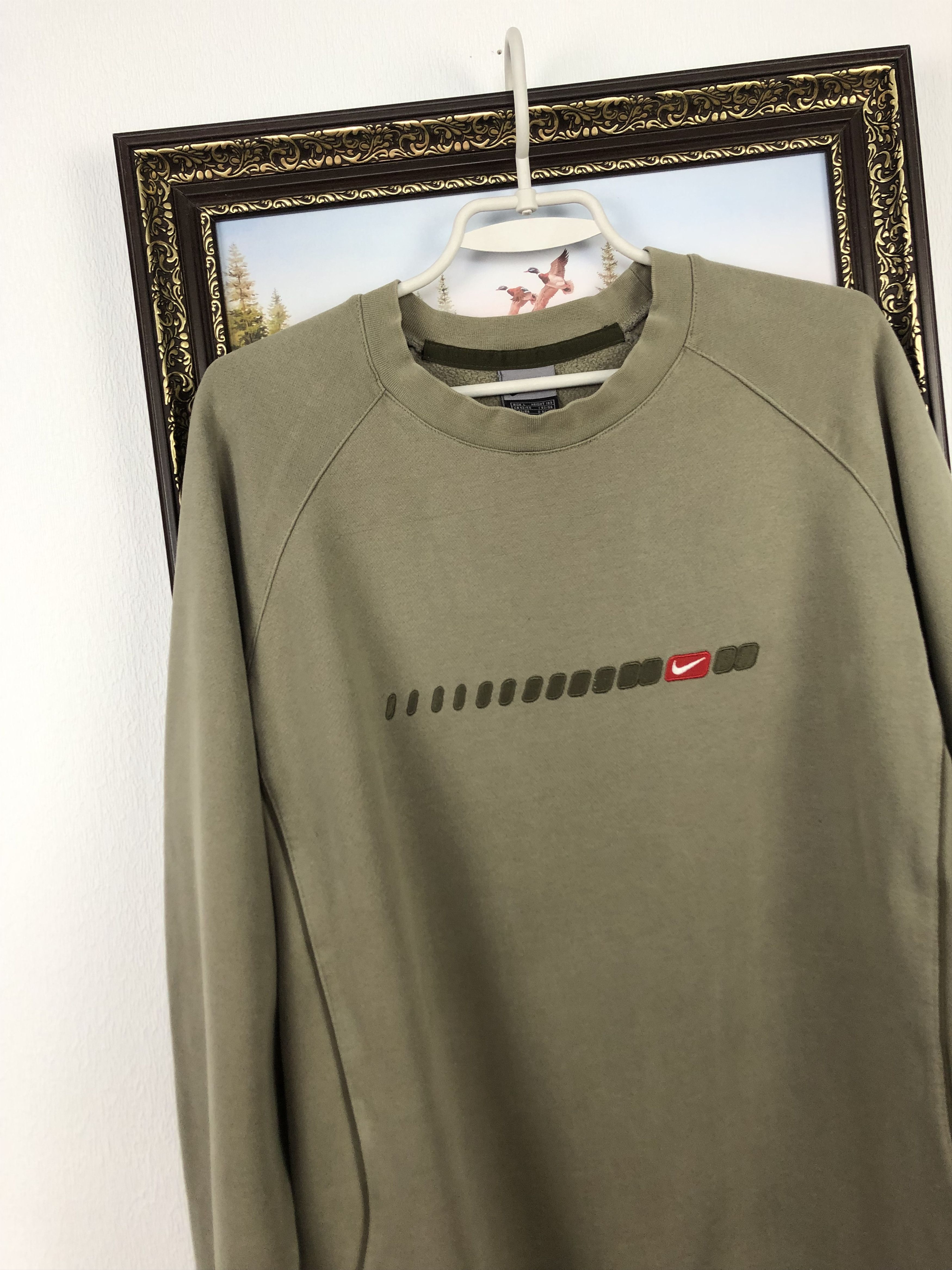Nike Vintage Nike Big Logo Swoosh Sweatshirt Rare Hype Size US L / EU 52-54 / 3 - 3 Thumbnail