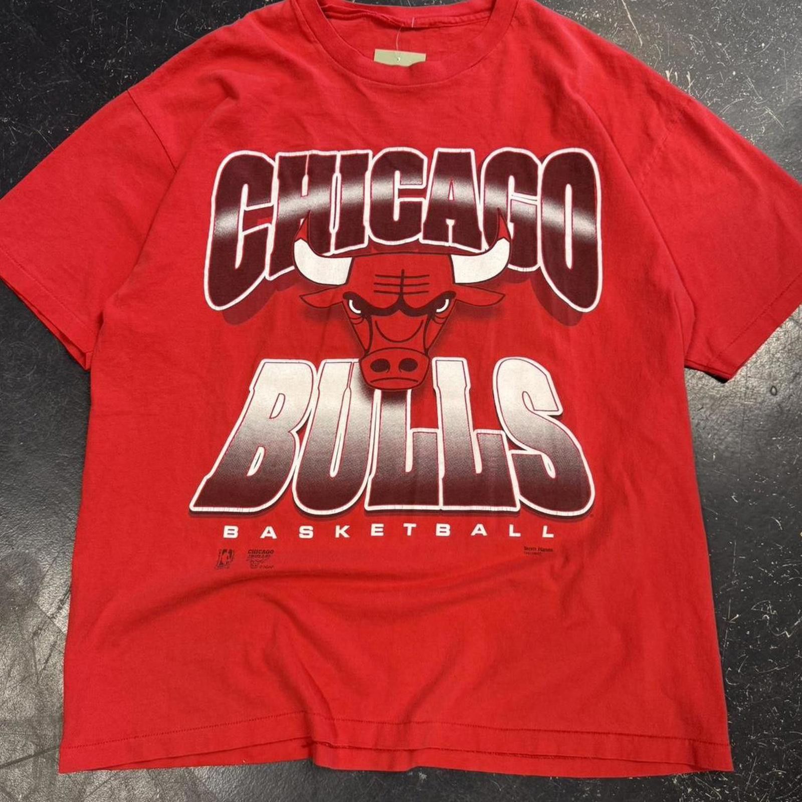 NBA Vintage 90s Chicago Red Bulls NBA Tee Size US XL / EU 56 / 4 - 2 Thumbnail