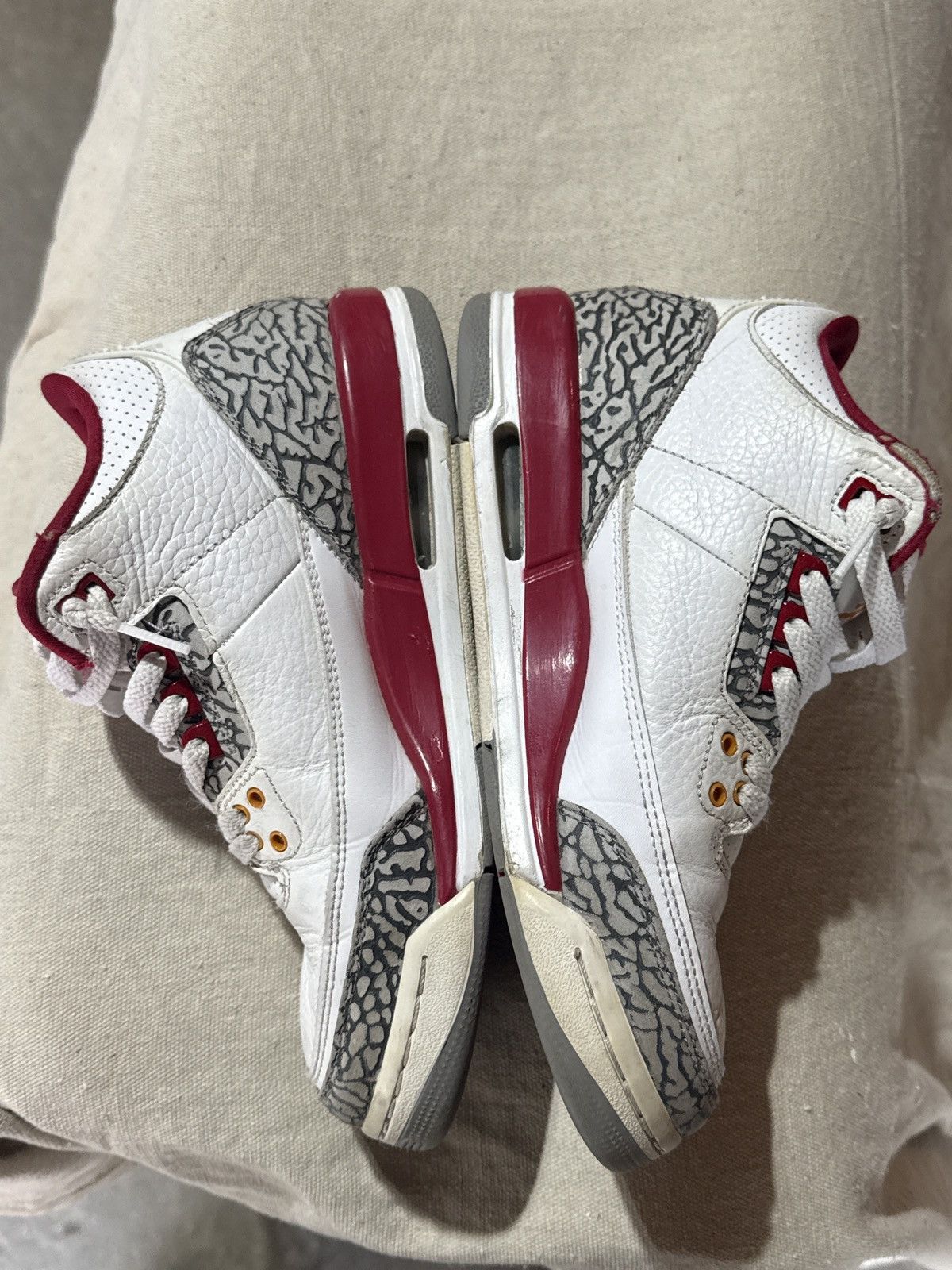 Jordan Brand Jordan 3 Cardinal Red Size US 7 / EU 40 - 7 Thumbnail